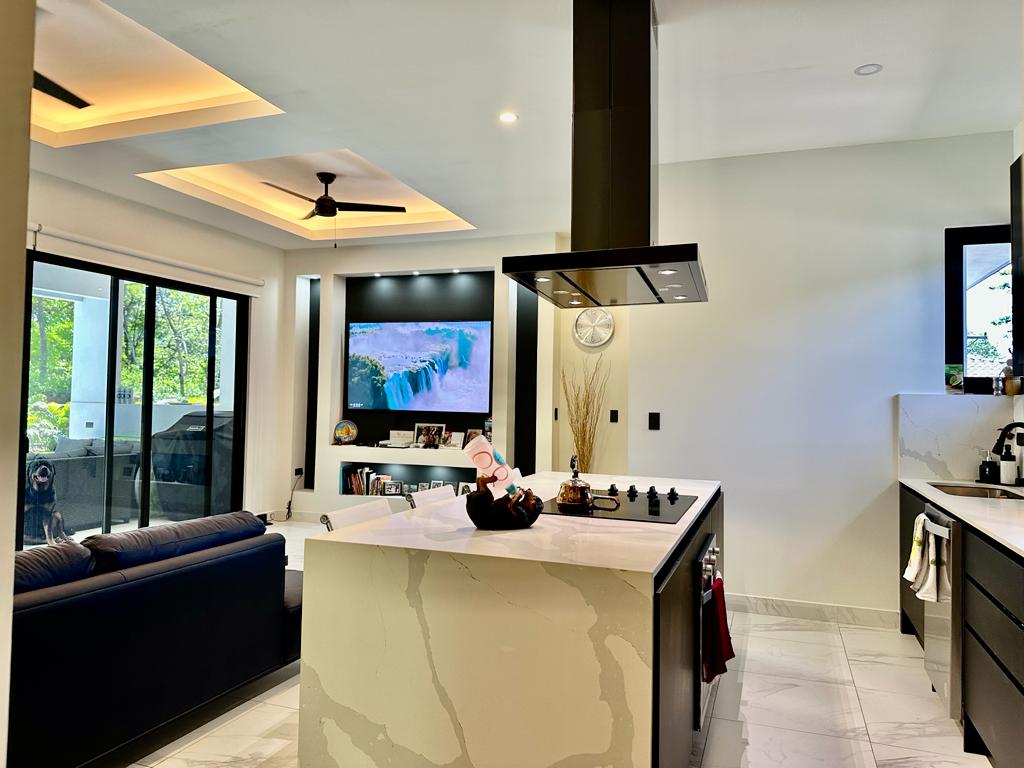 3 bed Single Family Homes For Sale in Playas Del Coco, Guanacaste - thumb 15