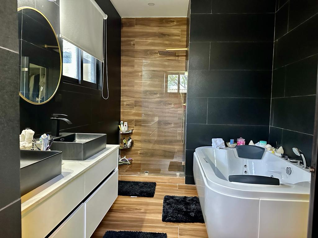 3 bed Single Family Homes For Sale in Playas Del Coco, Guanacaste - thumb 9