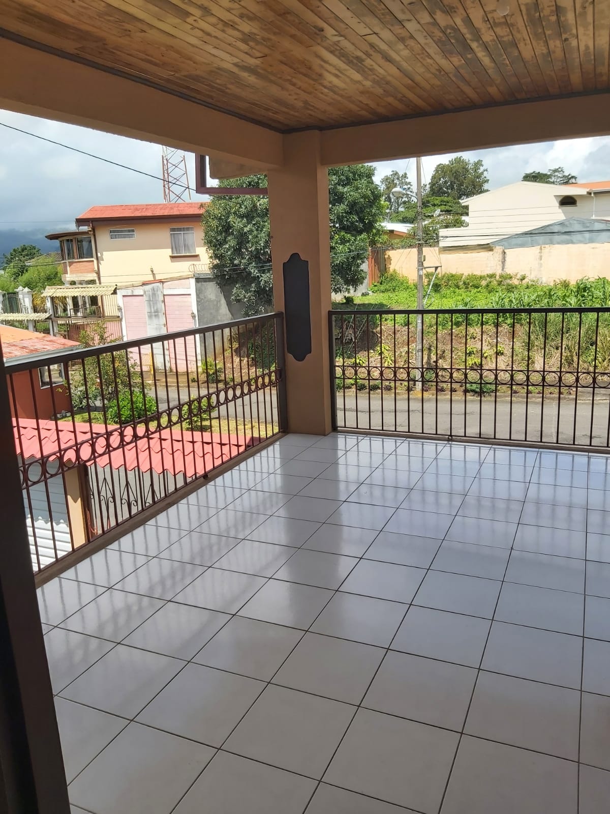 5 bed Single Family Homes For Sale in Paraíso, Cartago - thumb 11