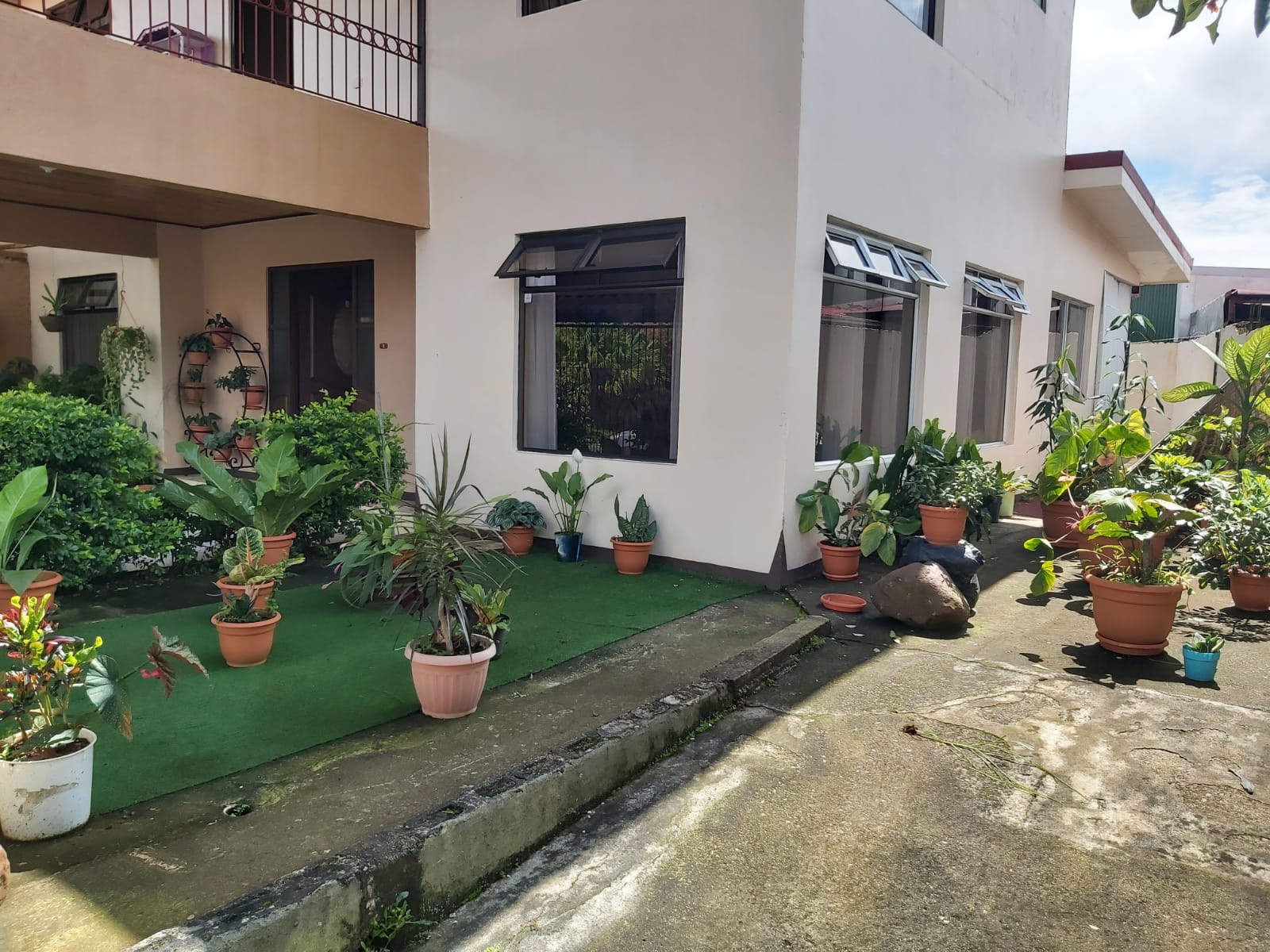 5 bed Single Family Homes For Sale in Paraíso, Cartago - thumb 3