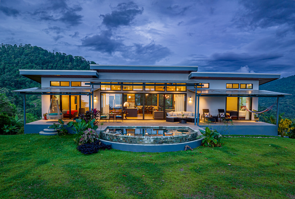 6 bed Single Family Homes For Sale in Savegre, Puntarenas - thumb 1