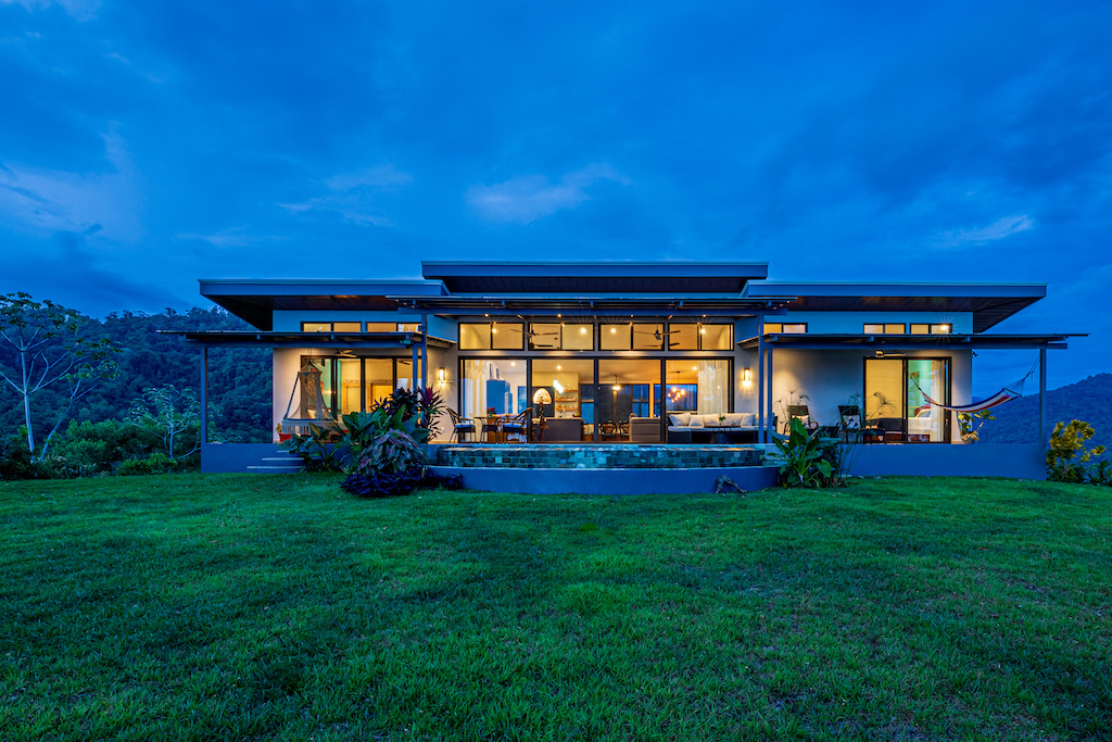 6 bed Single Family Homes For Sale in Savegre, Puntarenas - thumb 2