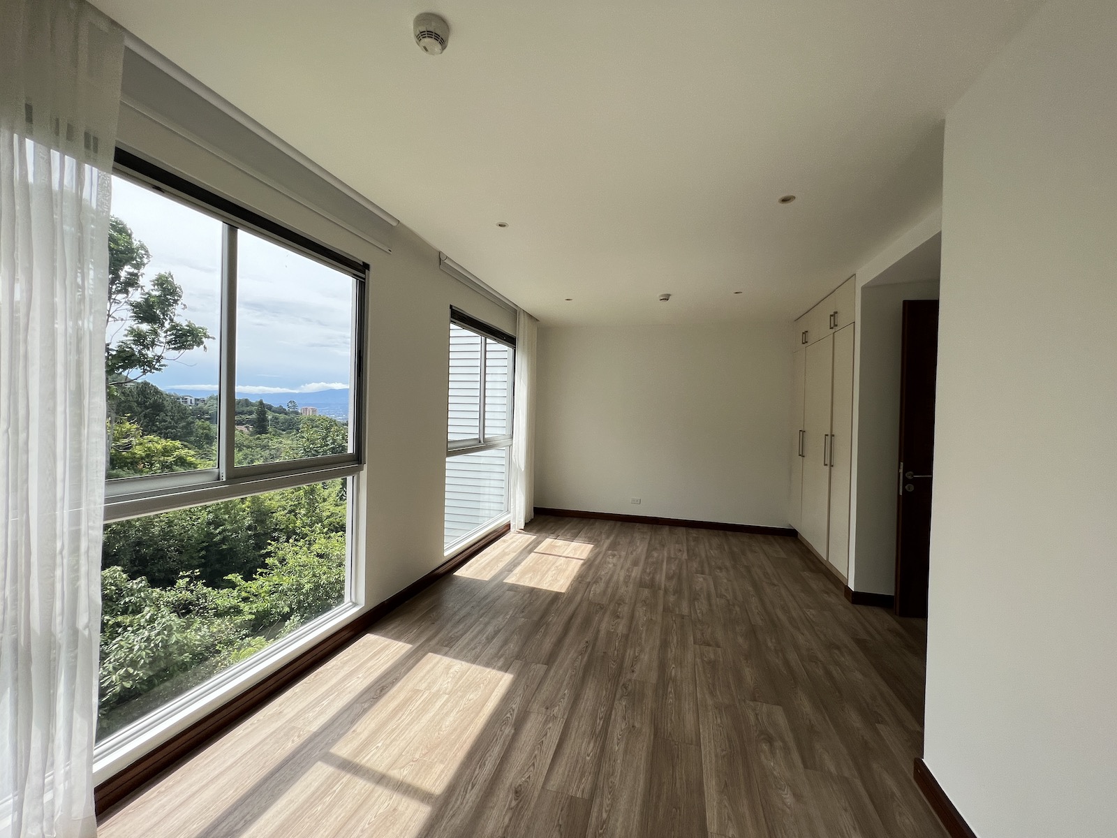 2 bed Apartment For Sale in Escazu, San Jose - thumb 10