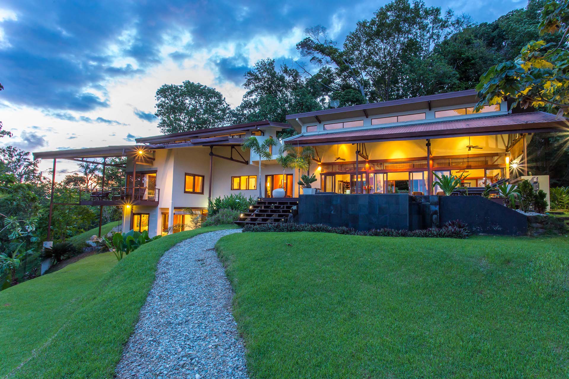 4 bed Single Family Homes For Sale in Uvita, Puntarenas - thumb 3