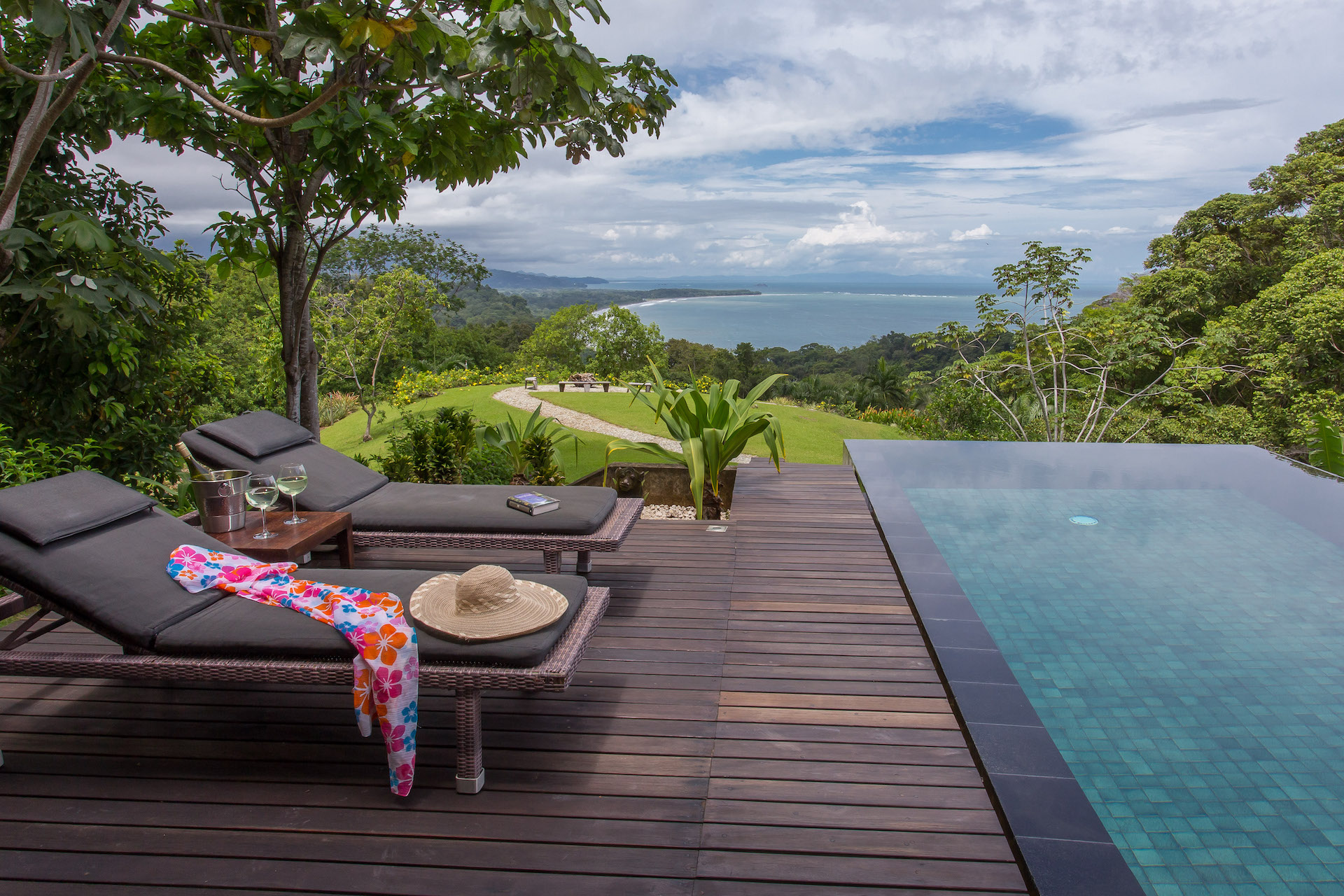 4 bed Single Family Homes For Sale in Uvita, Puntarenas - thumb 2