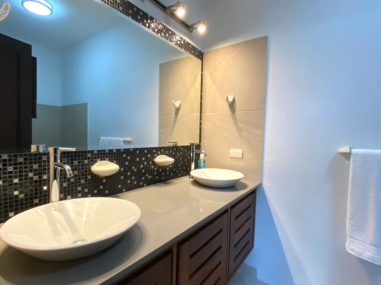 2 bed Condo For Rent in Jaco, Puntarenas - thumb 11