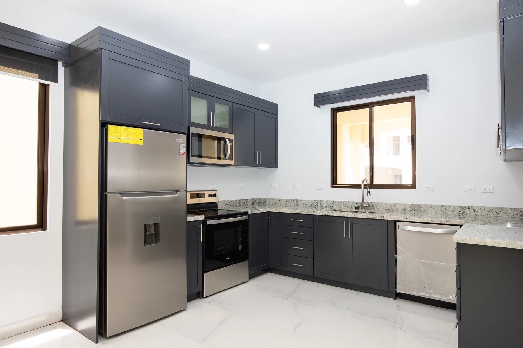 3 bed Single Family Homes For Sale in Manuel Antonio, Puntarenas - thumb 5