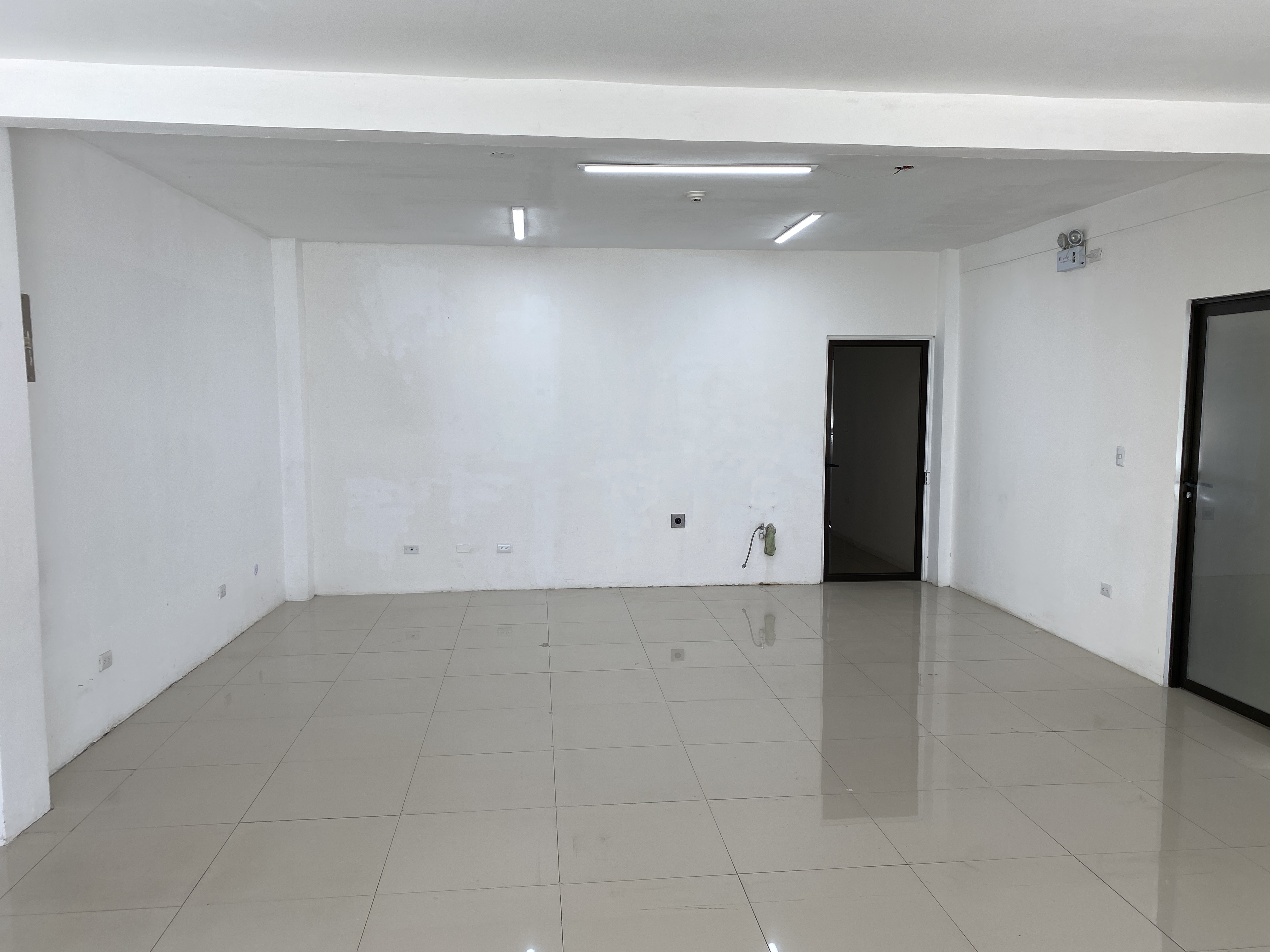2 bed Commercial For Rent in Curridabat, San Jose - thumb 6
