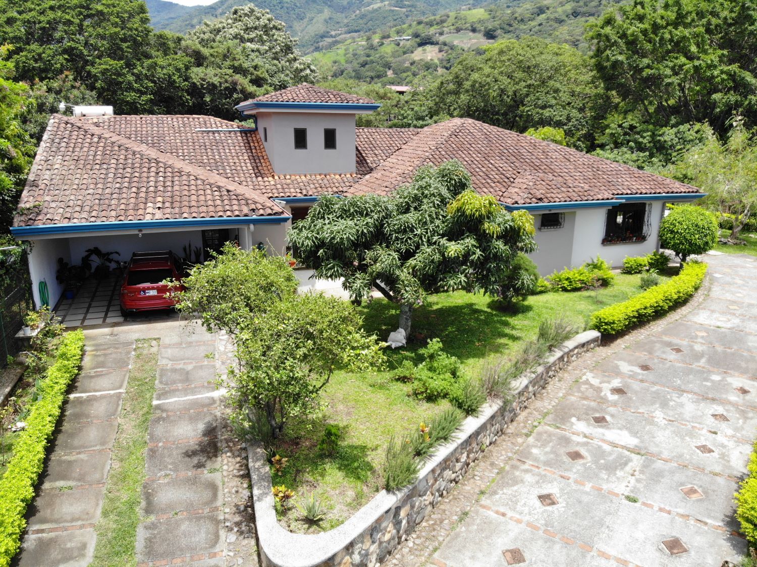 4 bed Single Family Homes For Rent in Salitral, San Jose - thumb 2