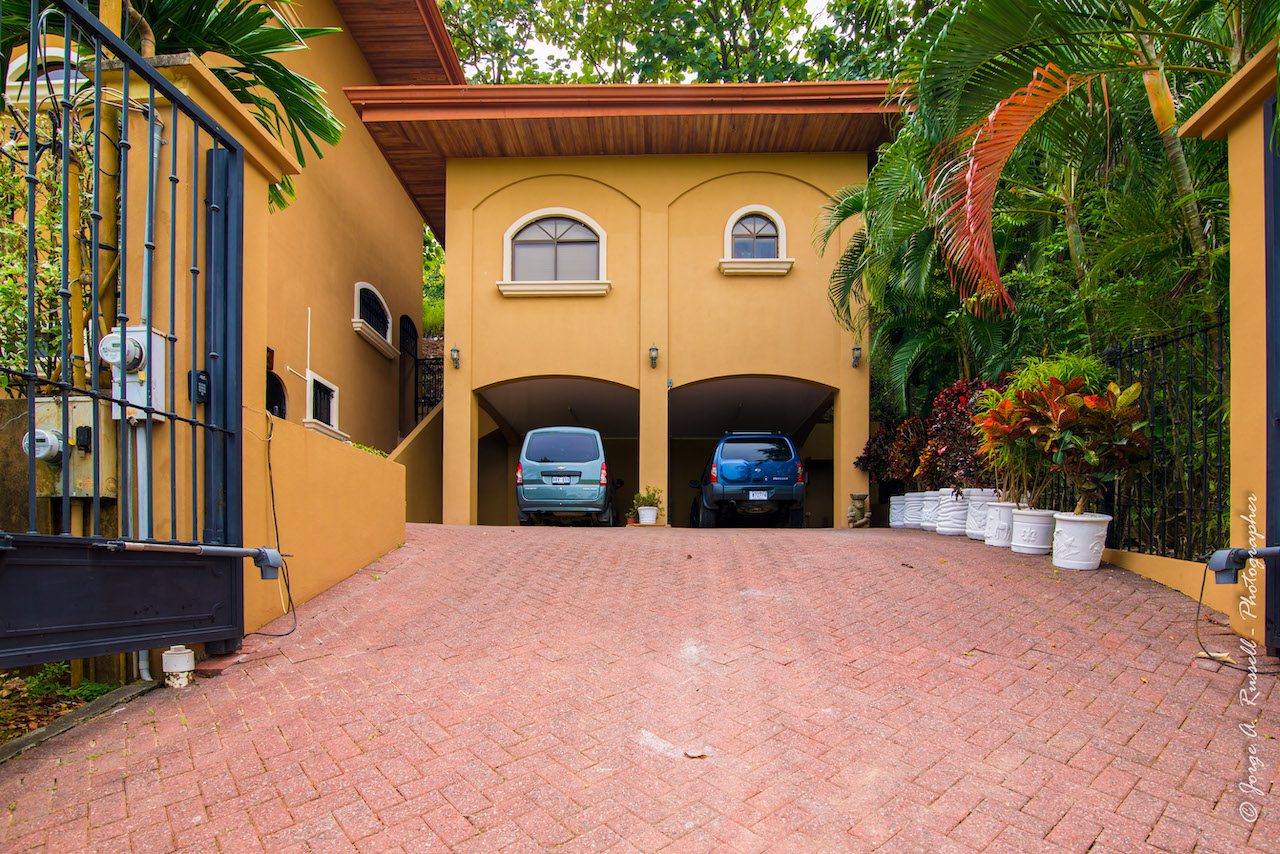 5 bed Single Family Homes For Sale in Jaco, Puntarenas - thumb 24