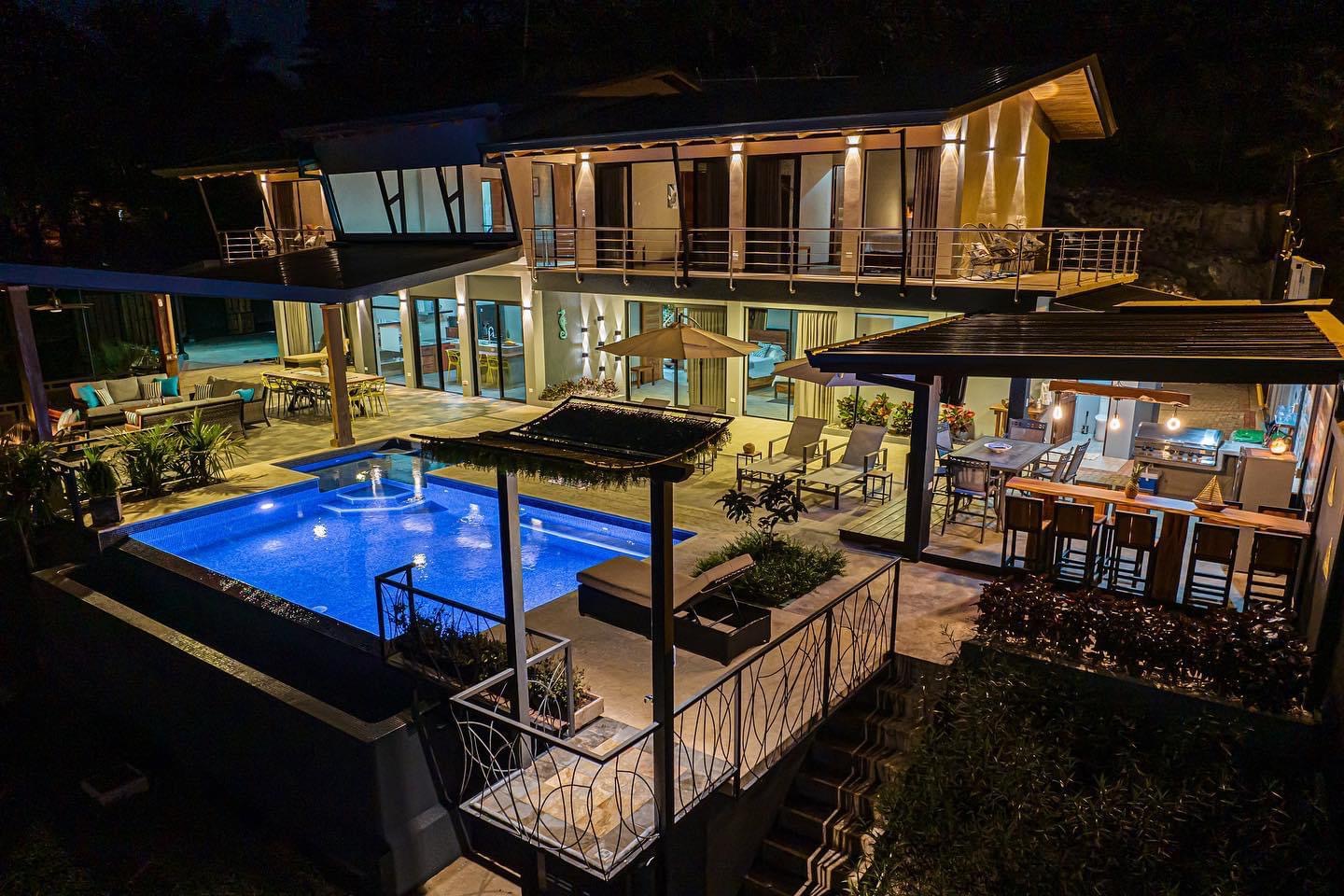 5 bed Single Family Homes For Sale in Uvita, Puntarenas - thumb 1