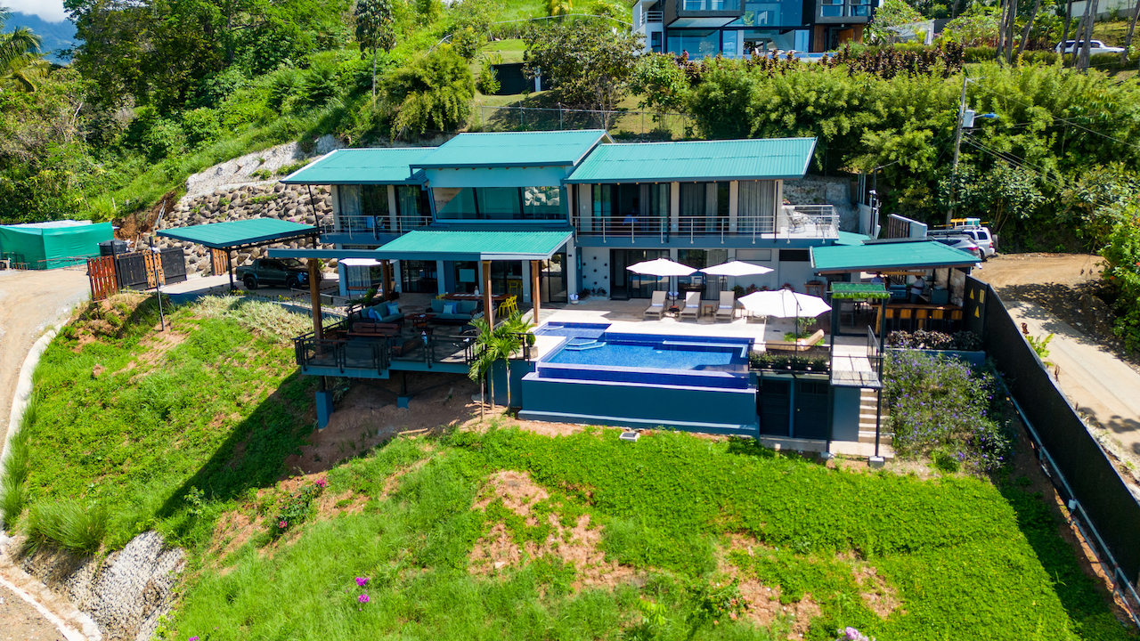 5 bed Single Family Homes For Sale in Uvita, Puntarenas - thumb 3