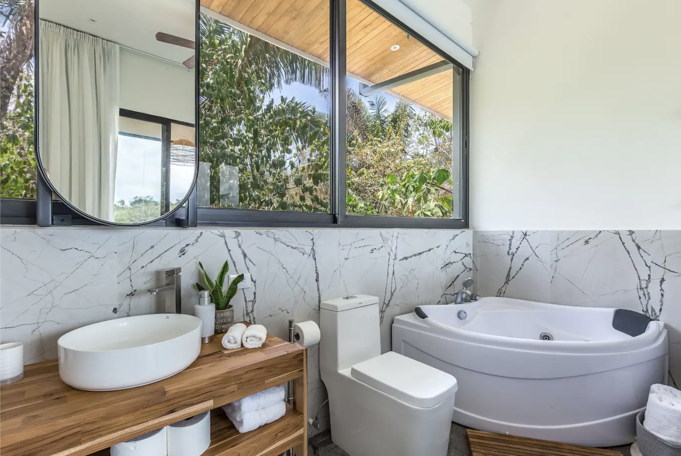 4 bed Single Family Homes For Sale in Santa Teresa, Puntarenas - thumb 15