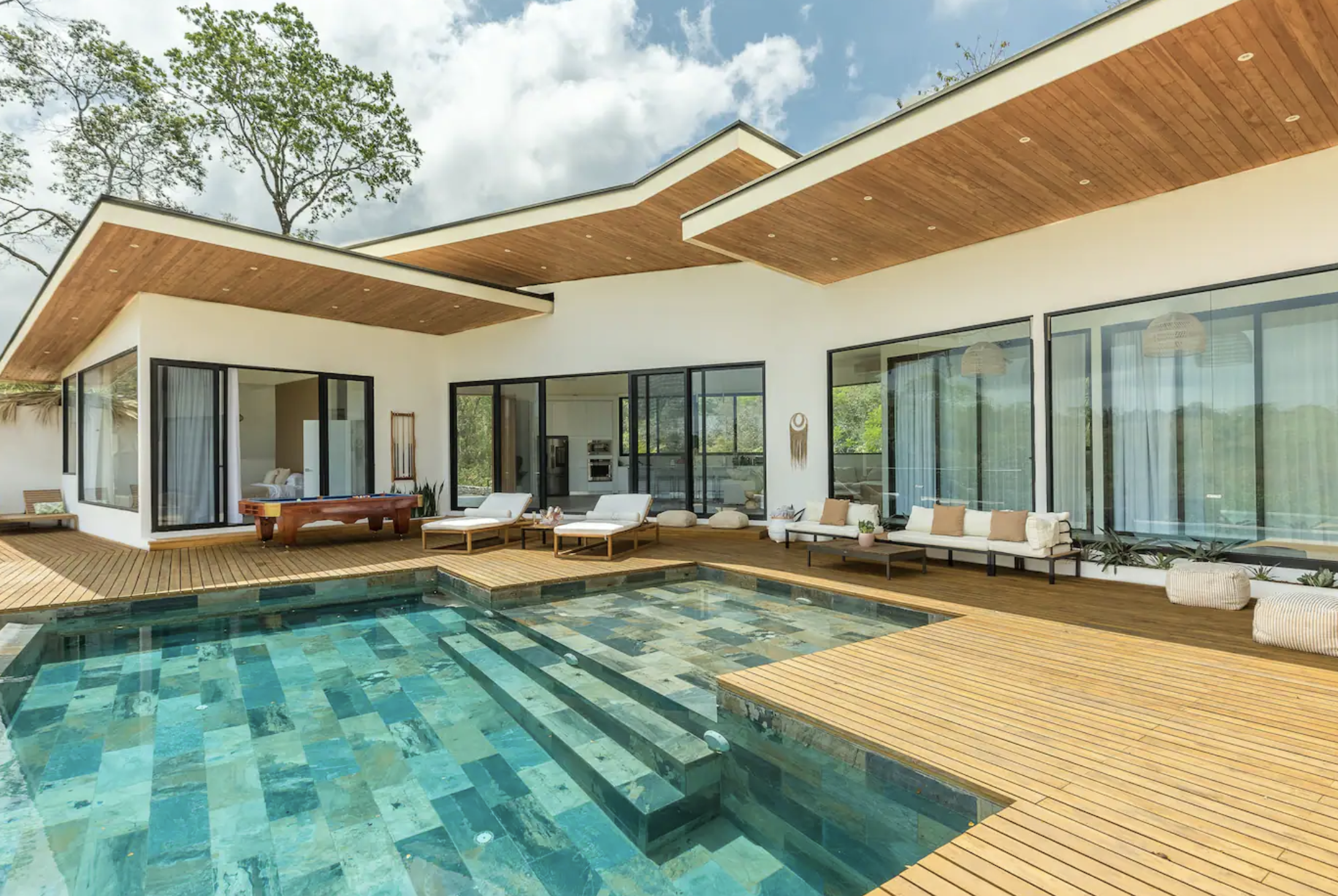 4 bed Single Family Homes For Sale in Santa Teresa, Puntarenas - thumb 2