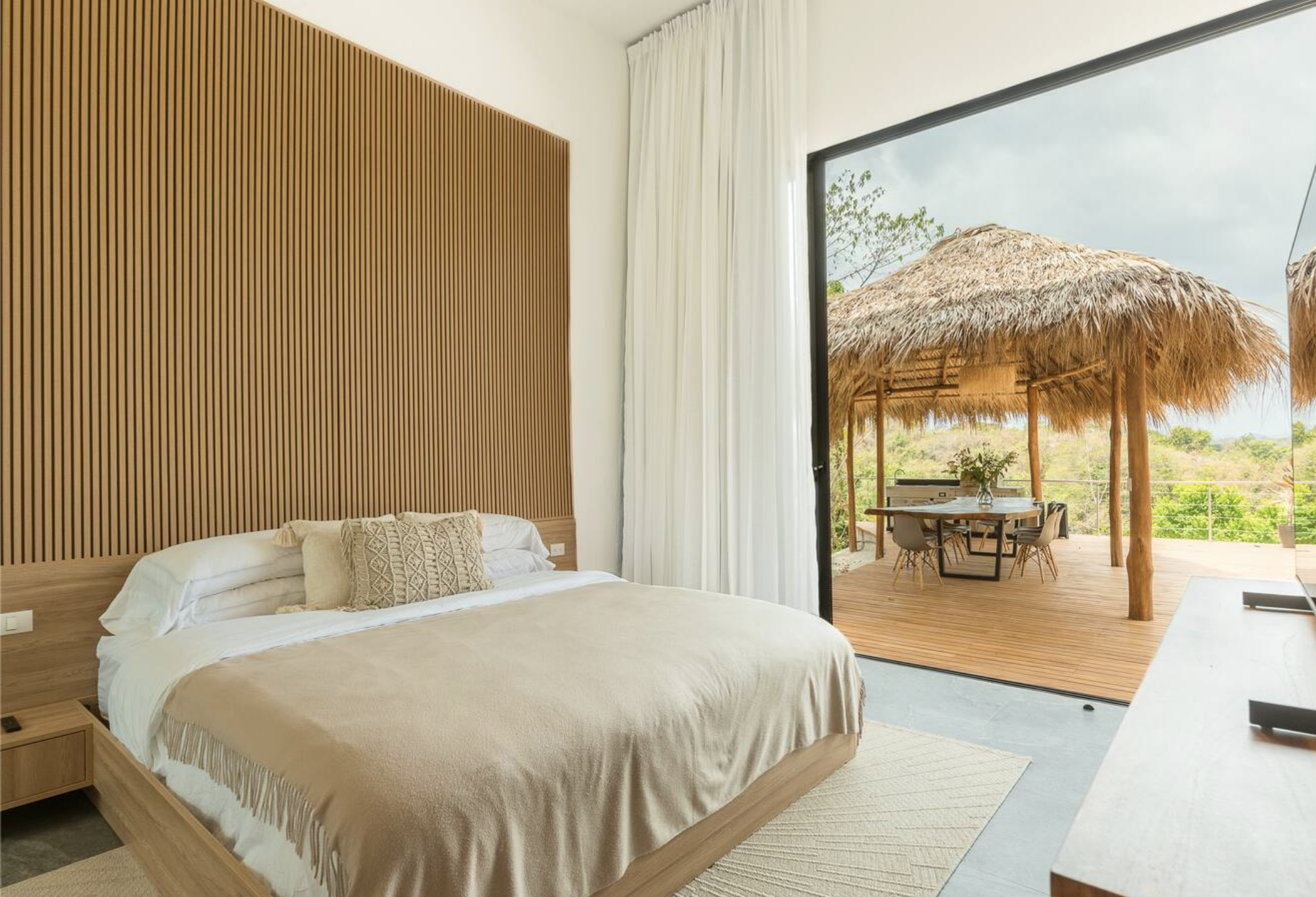 4 bed Single Family Homes For Sale in Santa Teresa, Puntarenas - thumb 24