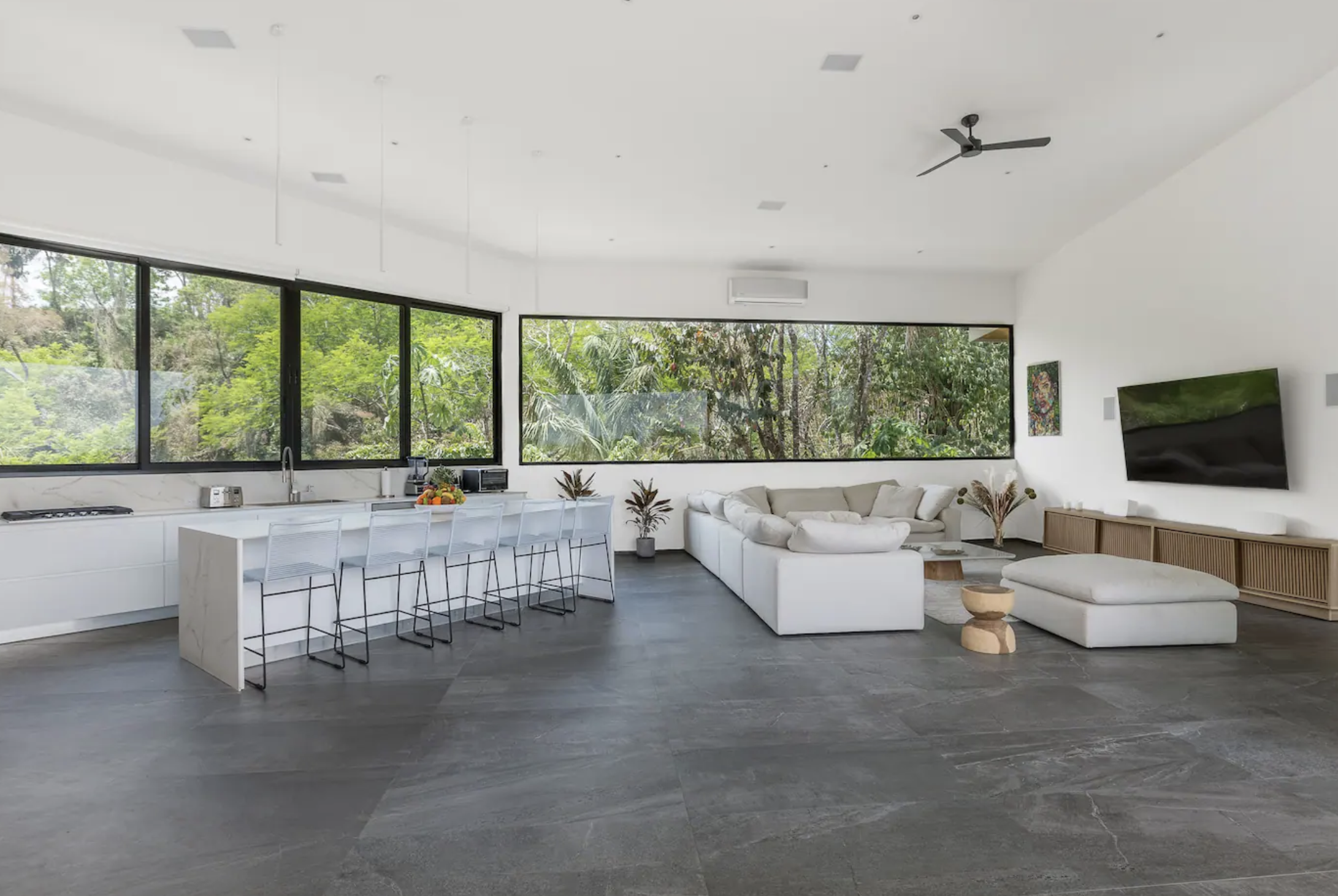 4 bed Single Family Homes For Sale in Santa Teresa, Puntarenas - thumb 4