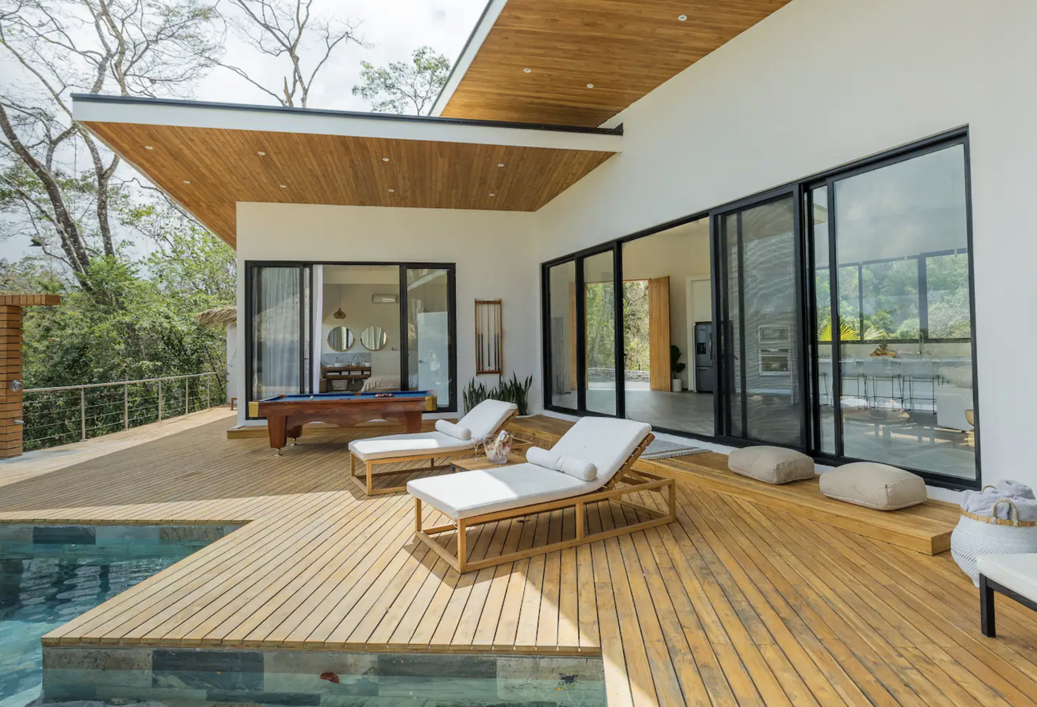 4 bed Single Family Homes For Sale in Santa Teresa, Puntarenas - thumb 27