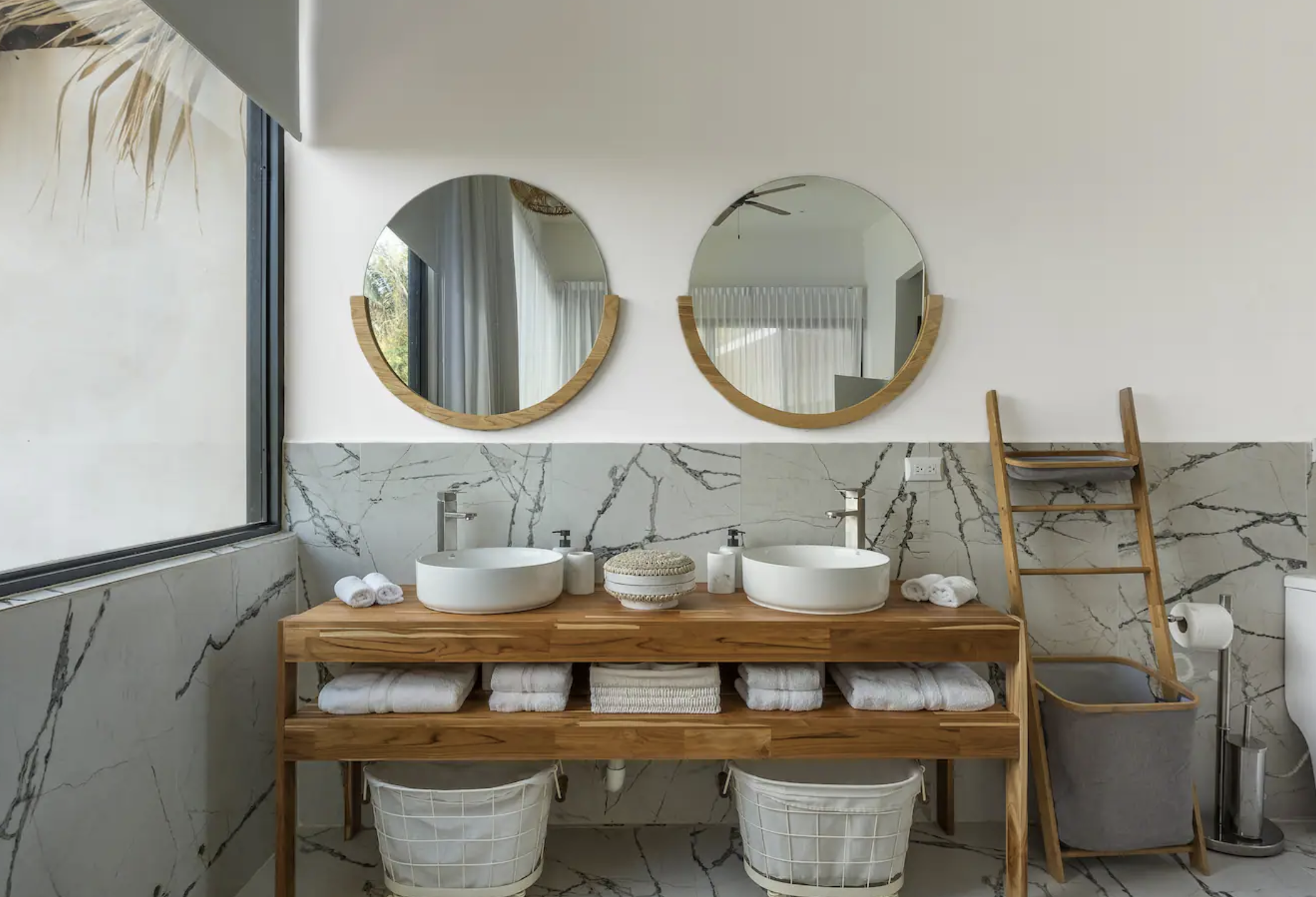 4 bed Single Family Homes For Sale in Santa Teresa, Puntarenas - thumb 19