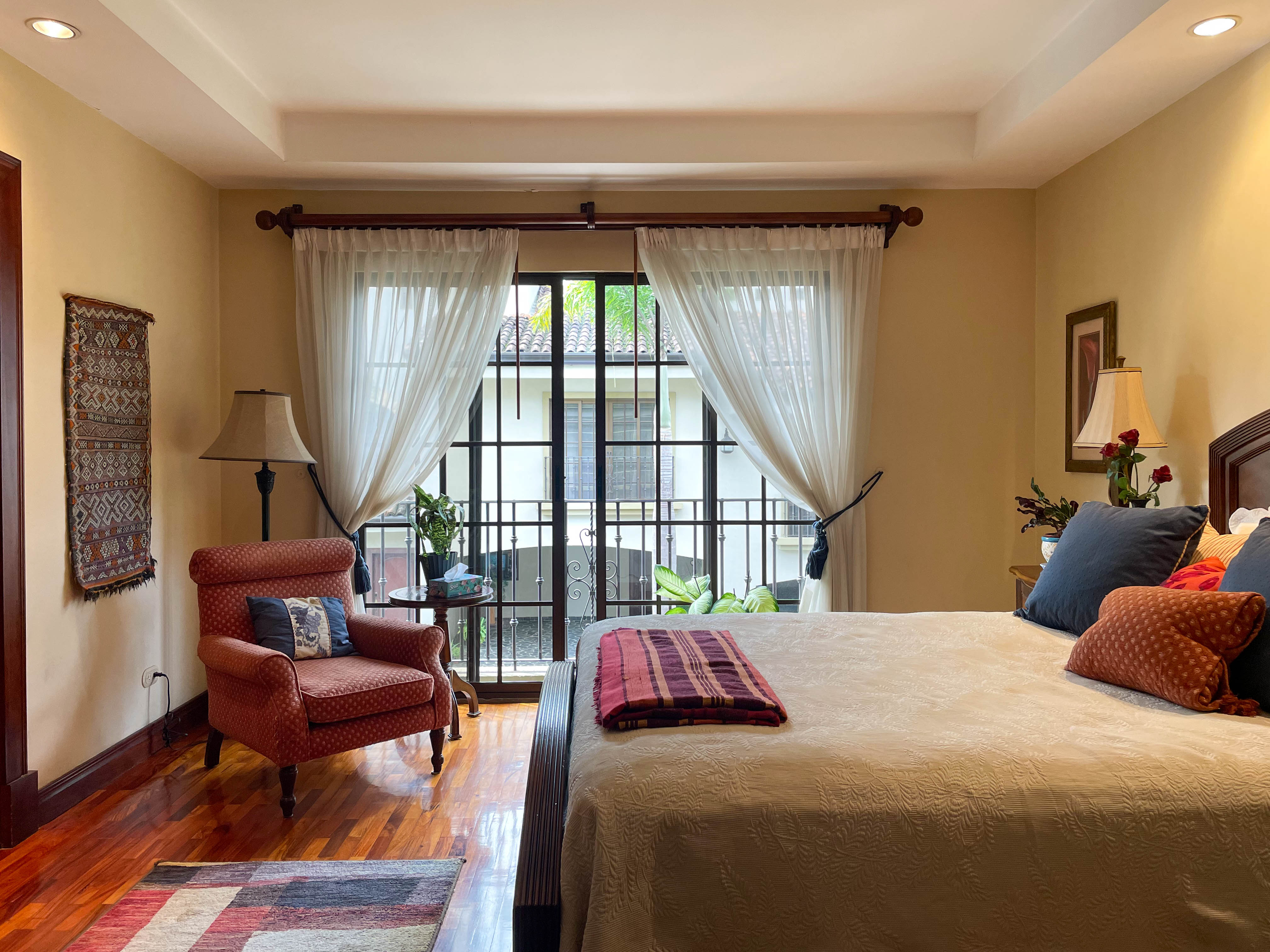 3 bed Single Family Homes For Sale in Escazu, San Jose - thumb 16