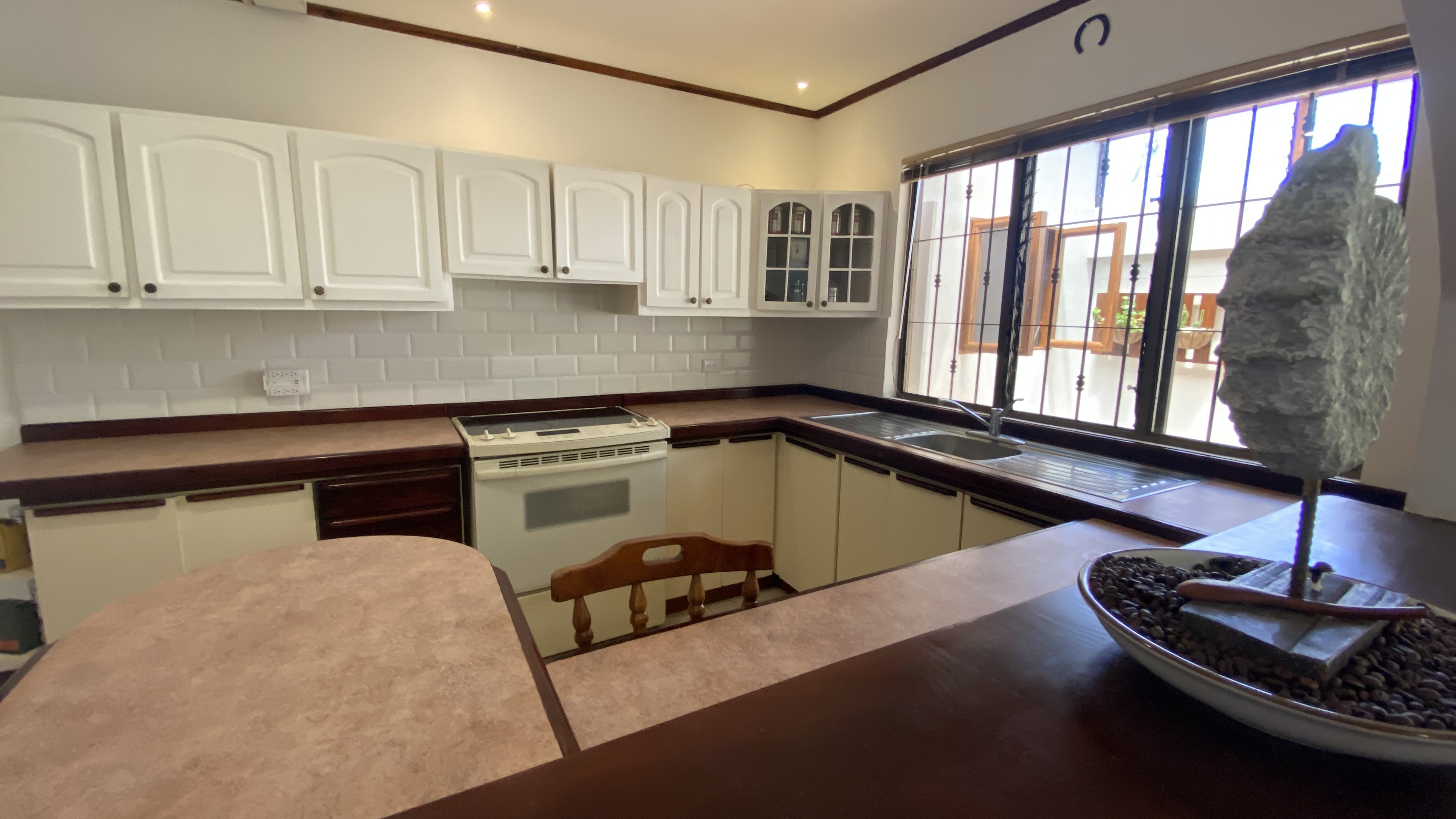 4 bed Single Family Homes For Sale in Santo Domingo, Heredia - thumb 2