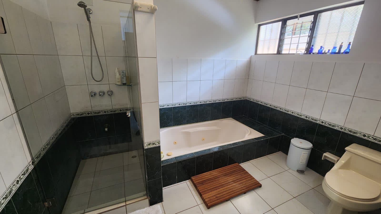 4 bed Single Family Homes For Sale in Santo Domingo, Heredia - thumb 26