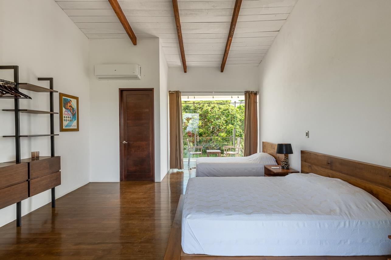 4 bed Single Family Homes For Sale in Santa Teresa, Puntarenas - thumb 6