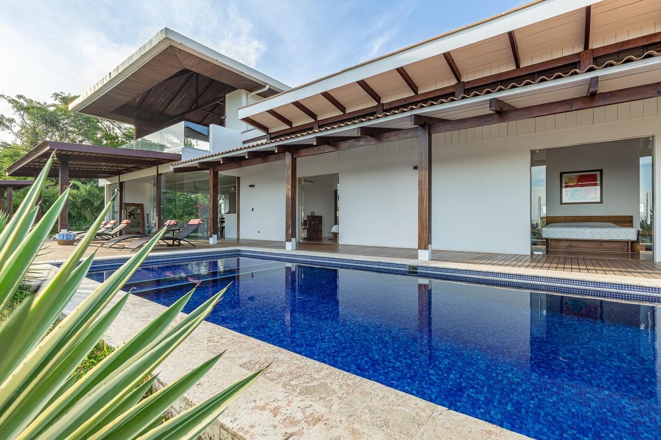 4 bed Single Family Homes For Sale in Santa Teresa, Puntarenas - thumb 15