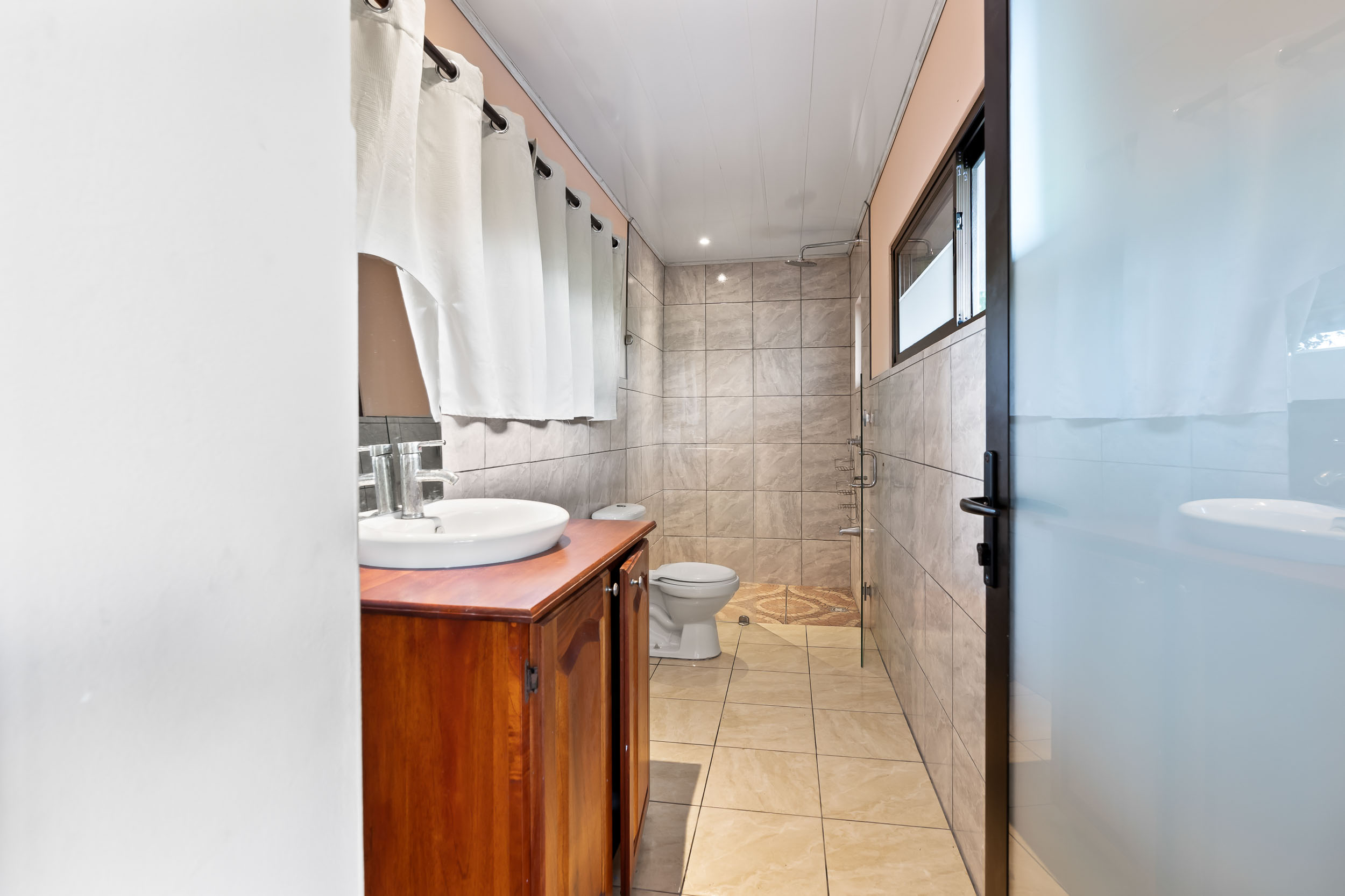 6 bed Single Family Homes For Sale in Uvita, Puntarenas - thumb 7