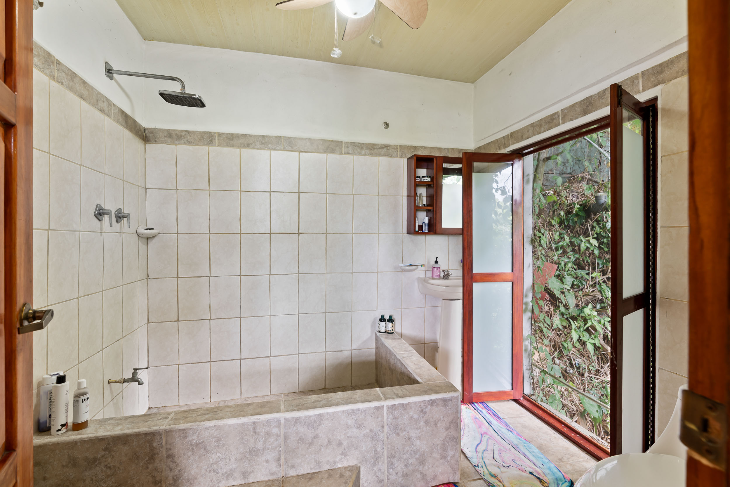 6 bed Single Family Homes For Sale in Uvita, Puntarenas - thumb 13