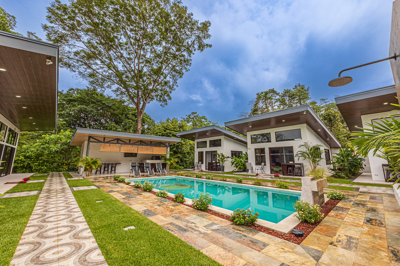 5 bed Hotel / Leisure For Sale in Uvita, Puntarenas - thumb 4