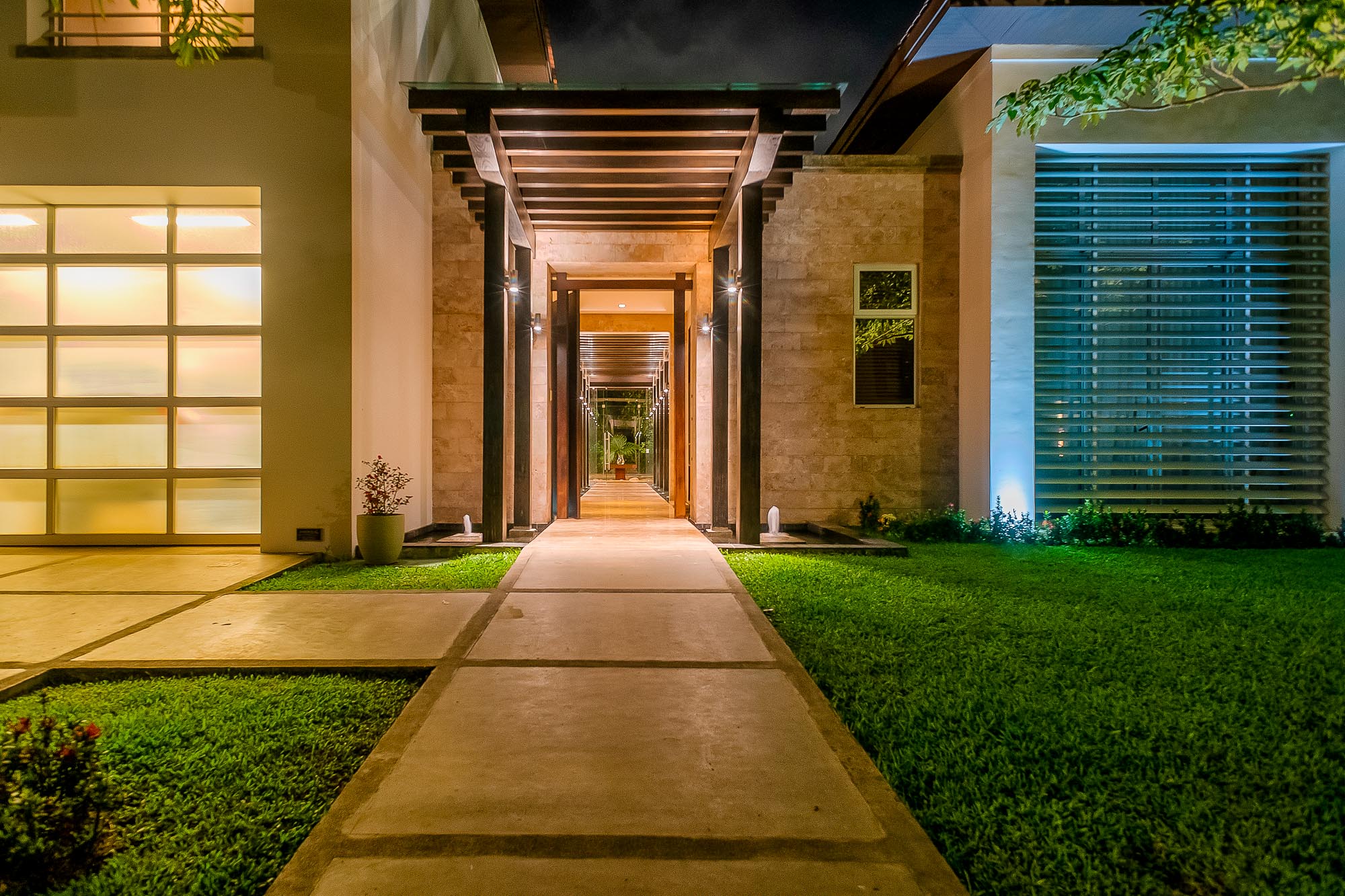 5 bed Single Family Homes For Sale in Santa Ana, San Jose - thumb 23