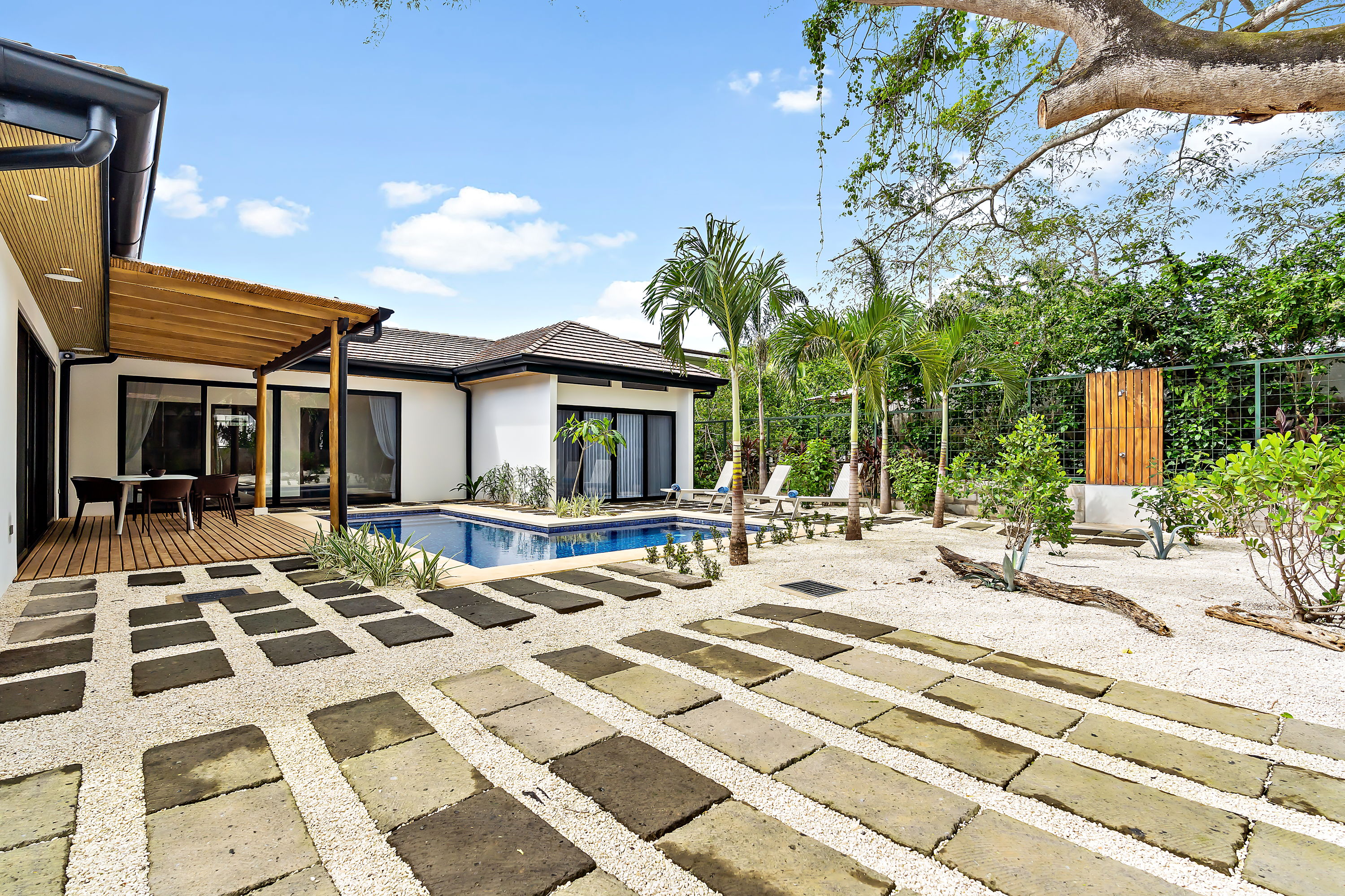 3 bed Single Family Homes For Sale in Tamarindo, Guanacaste - thumb 2