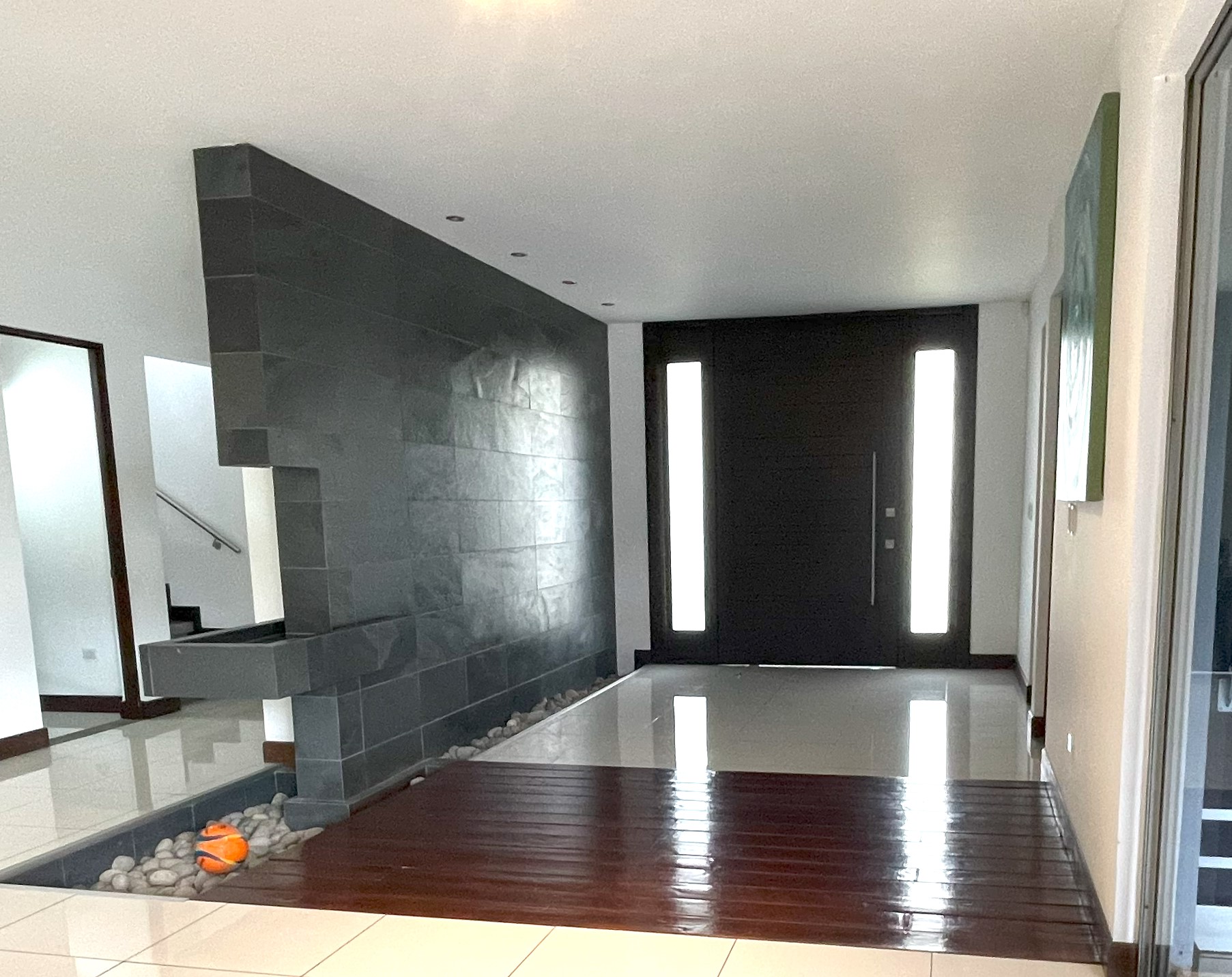 4 bed Single Family Homes For Sale in Santa Ana, San Jose - thumb 5