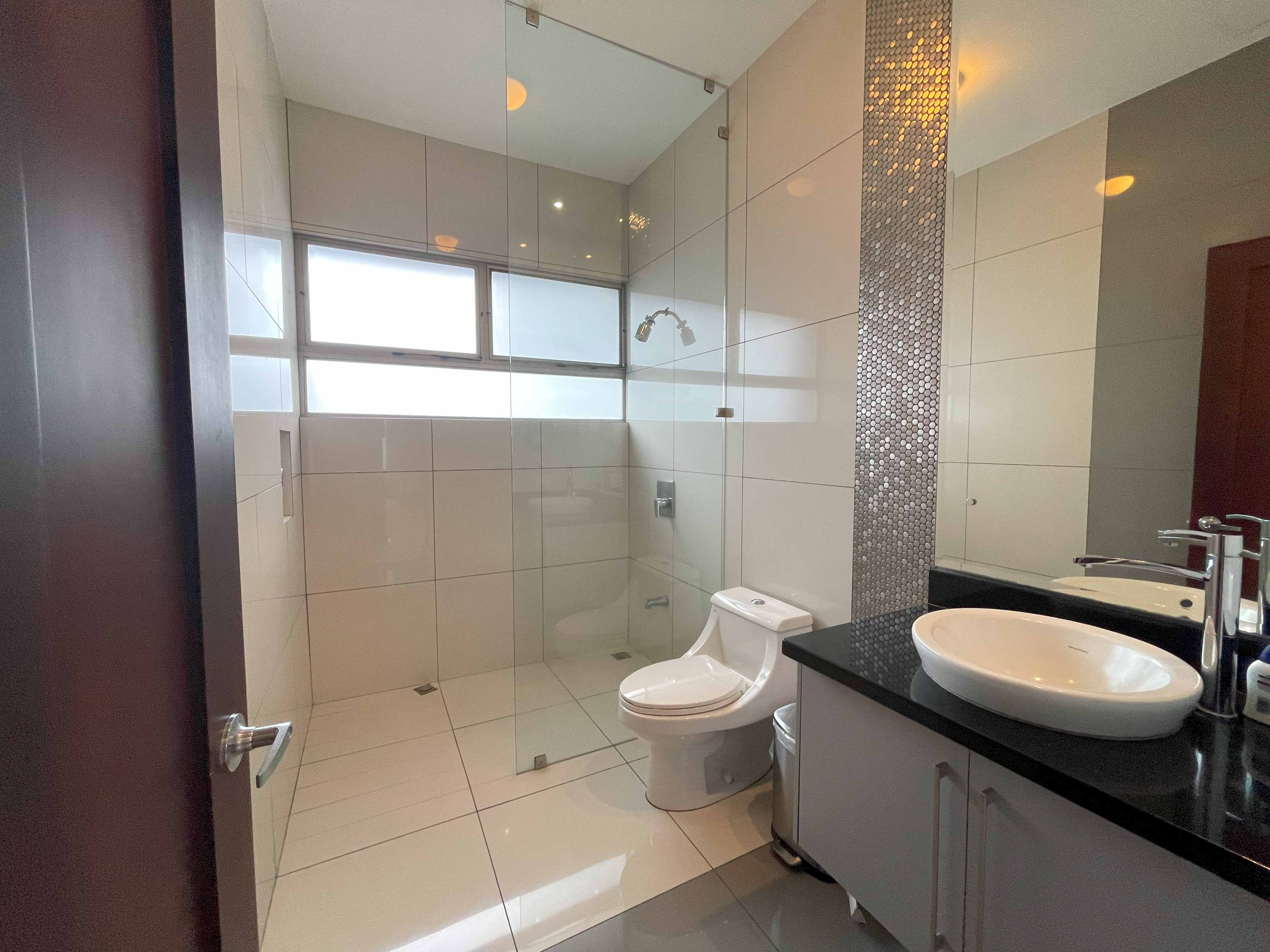 4 bed Single Family Homes For Sale in Santa Ana, San Jose - thumb 10