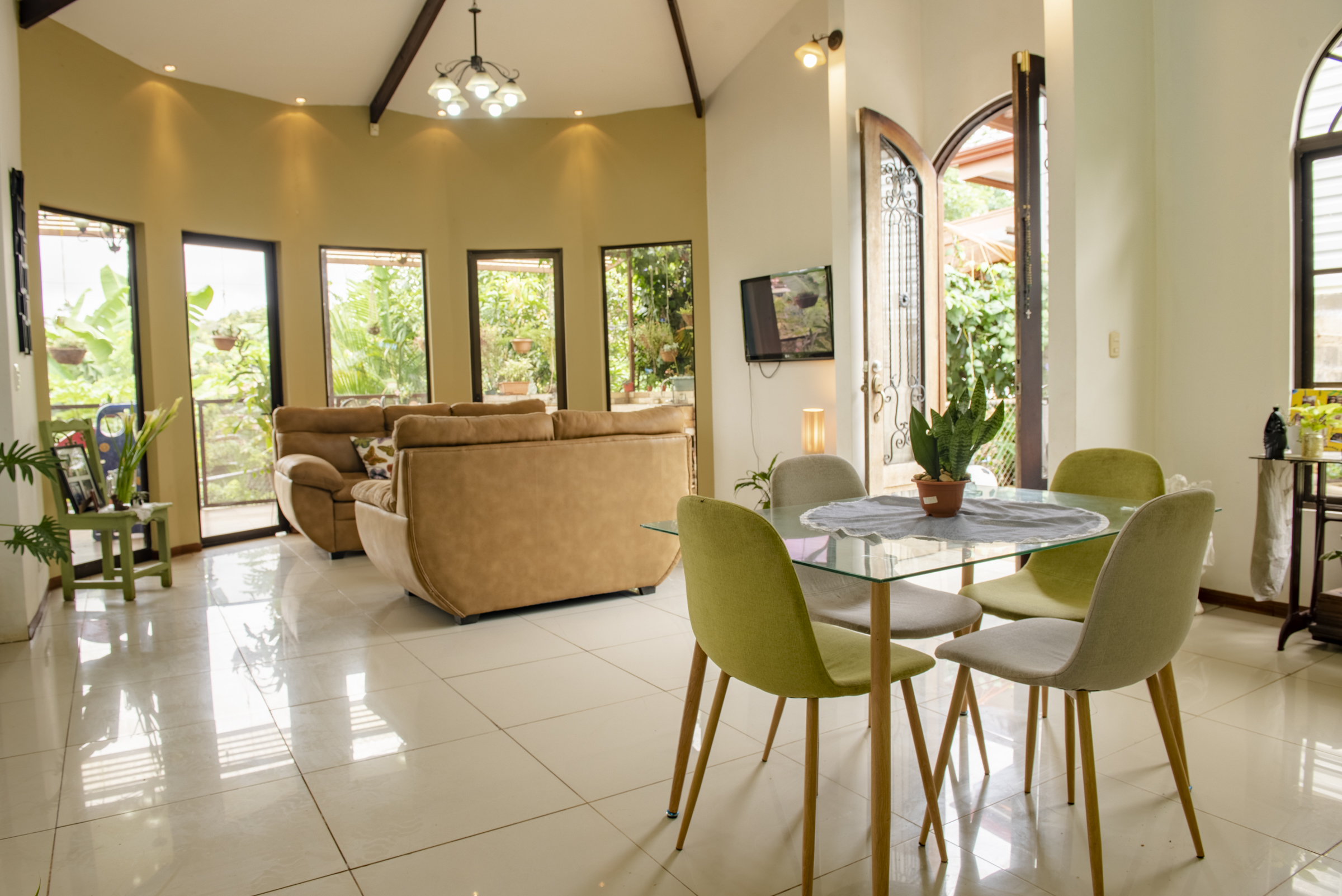 4 bed Single Family Homes For Sale in Perez Zeledon, San Jose - thumb 6