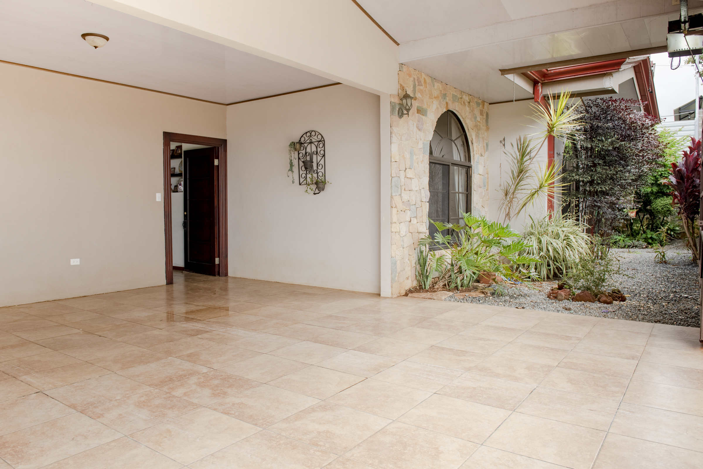 4 bed Single Family Homes For Sale in Perez Zeledon, San Jose - thumb 1