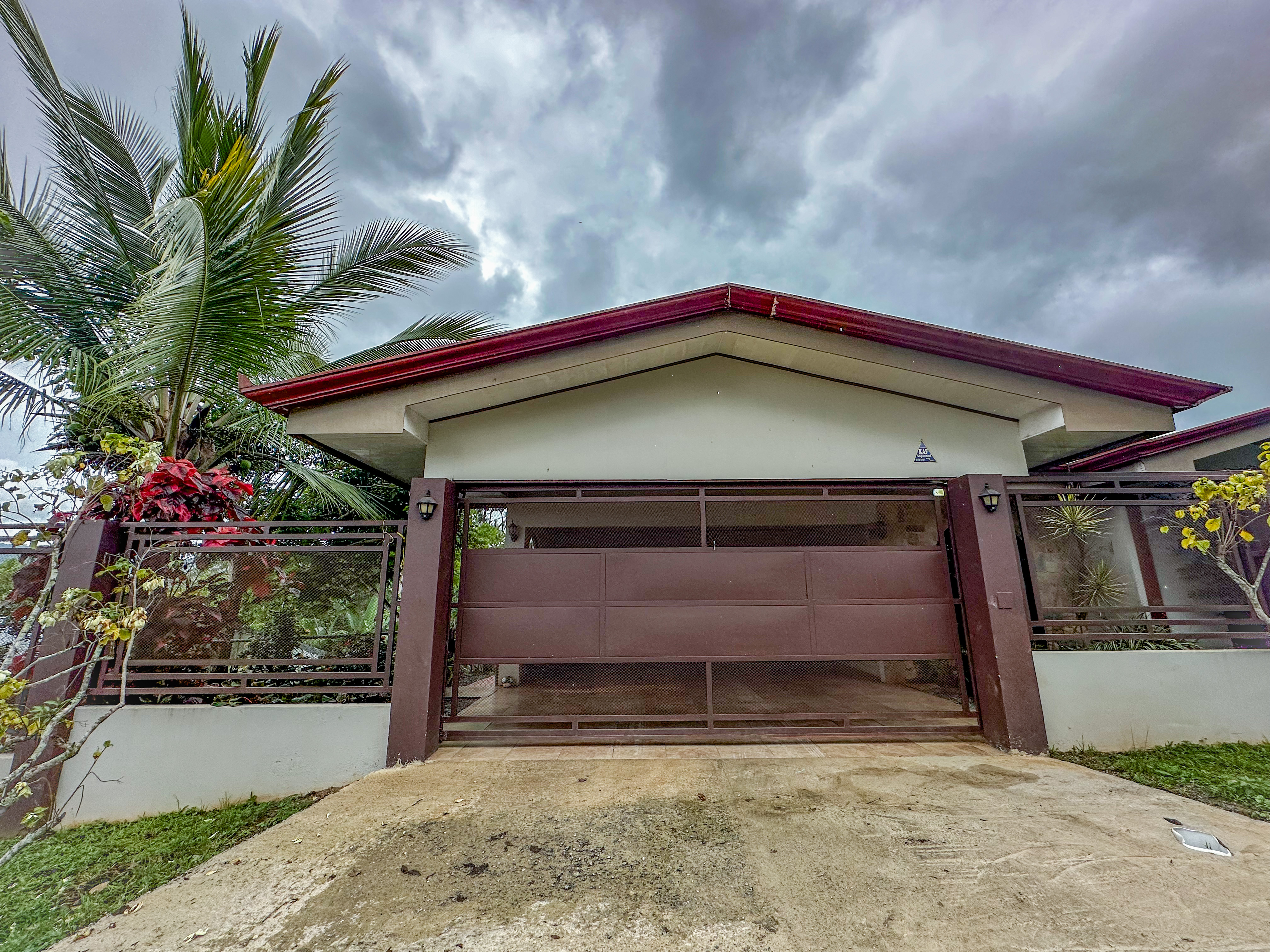 4 bed Single Family Homes For Sale in Perez Zeledon, San Jose - thumb 10