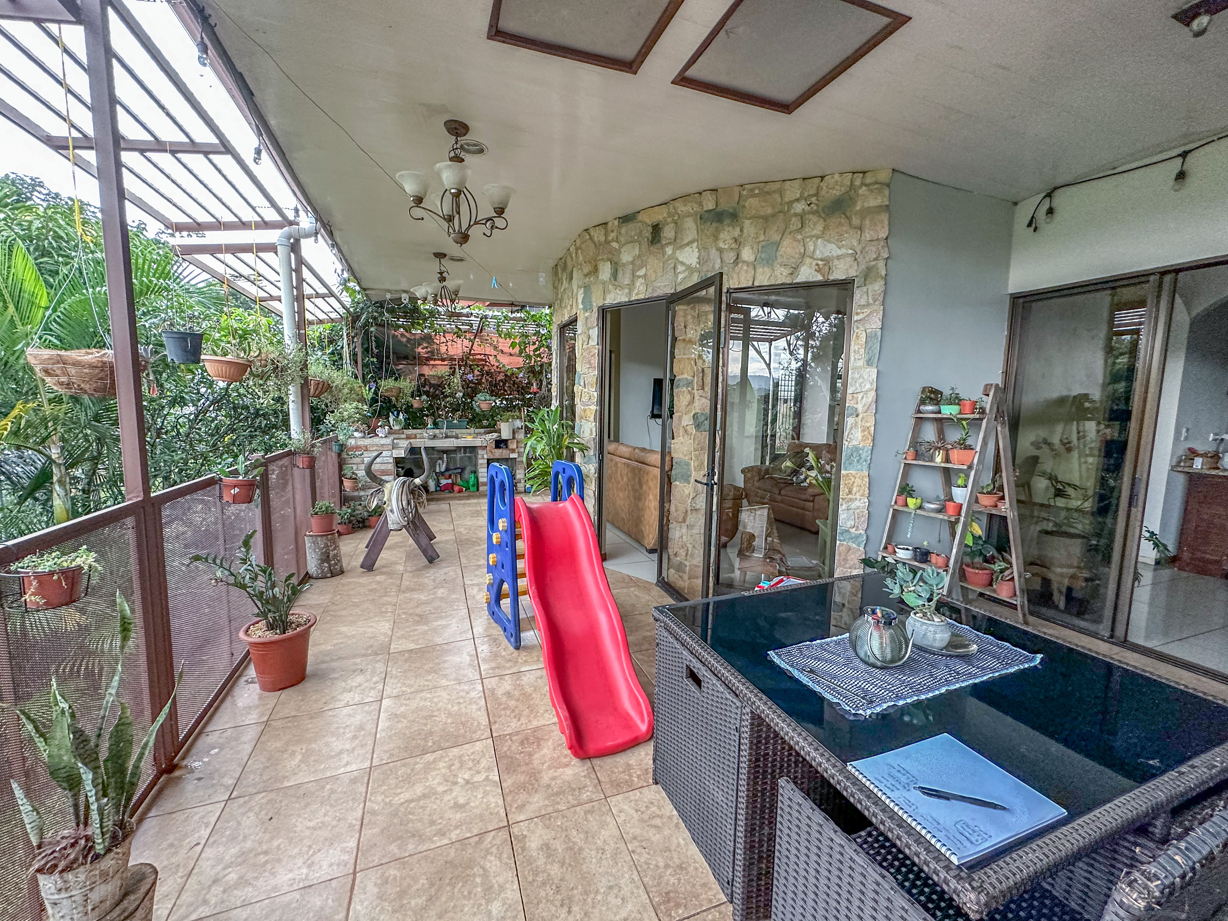 4 bed Single Family Homes For Sale in Perez Zeledon, San Jose - thumb 8