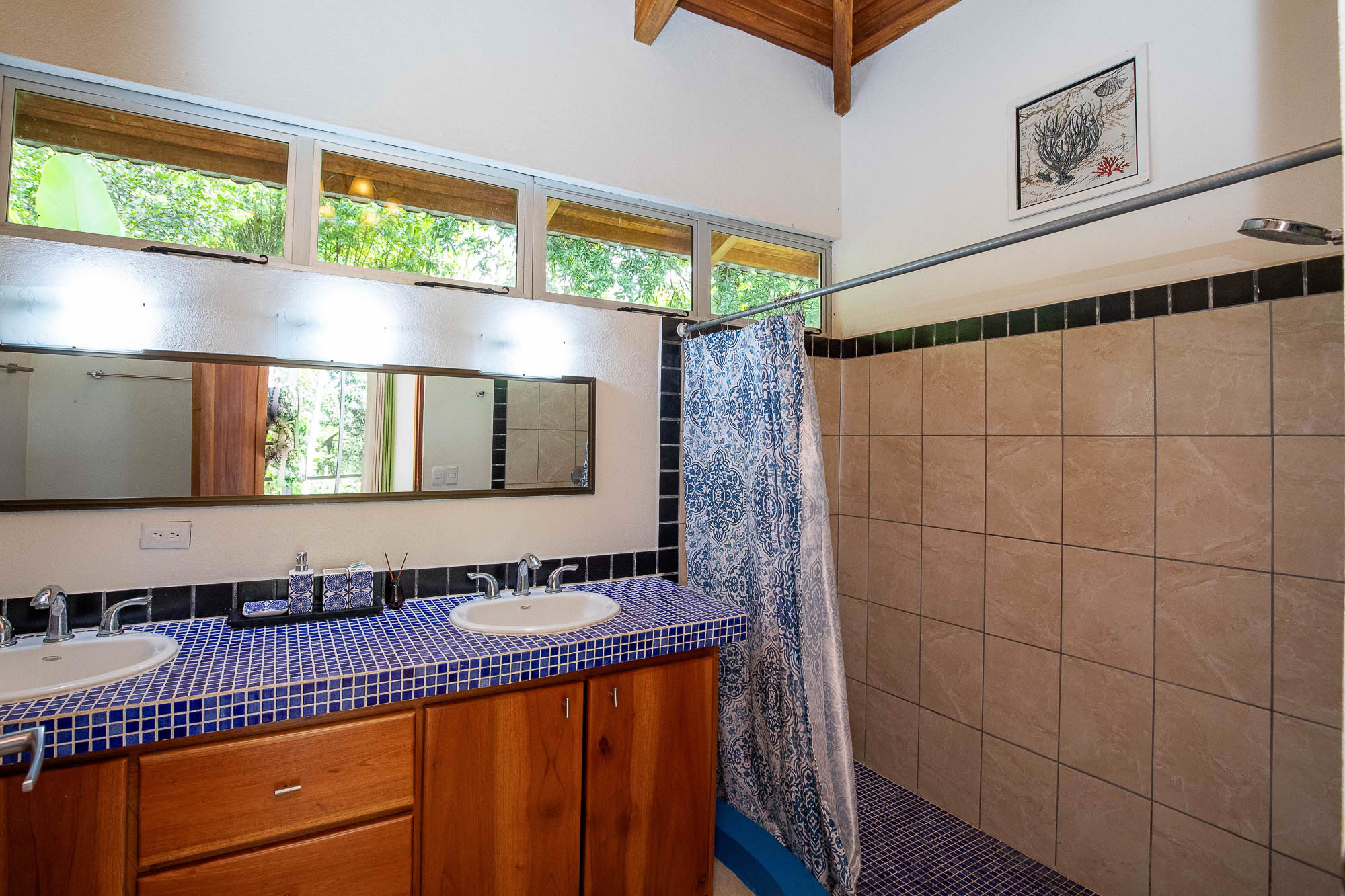 3 bed Single Family Homes For Sale in Quepos, Puntarenas - thumb 20