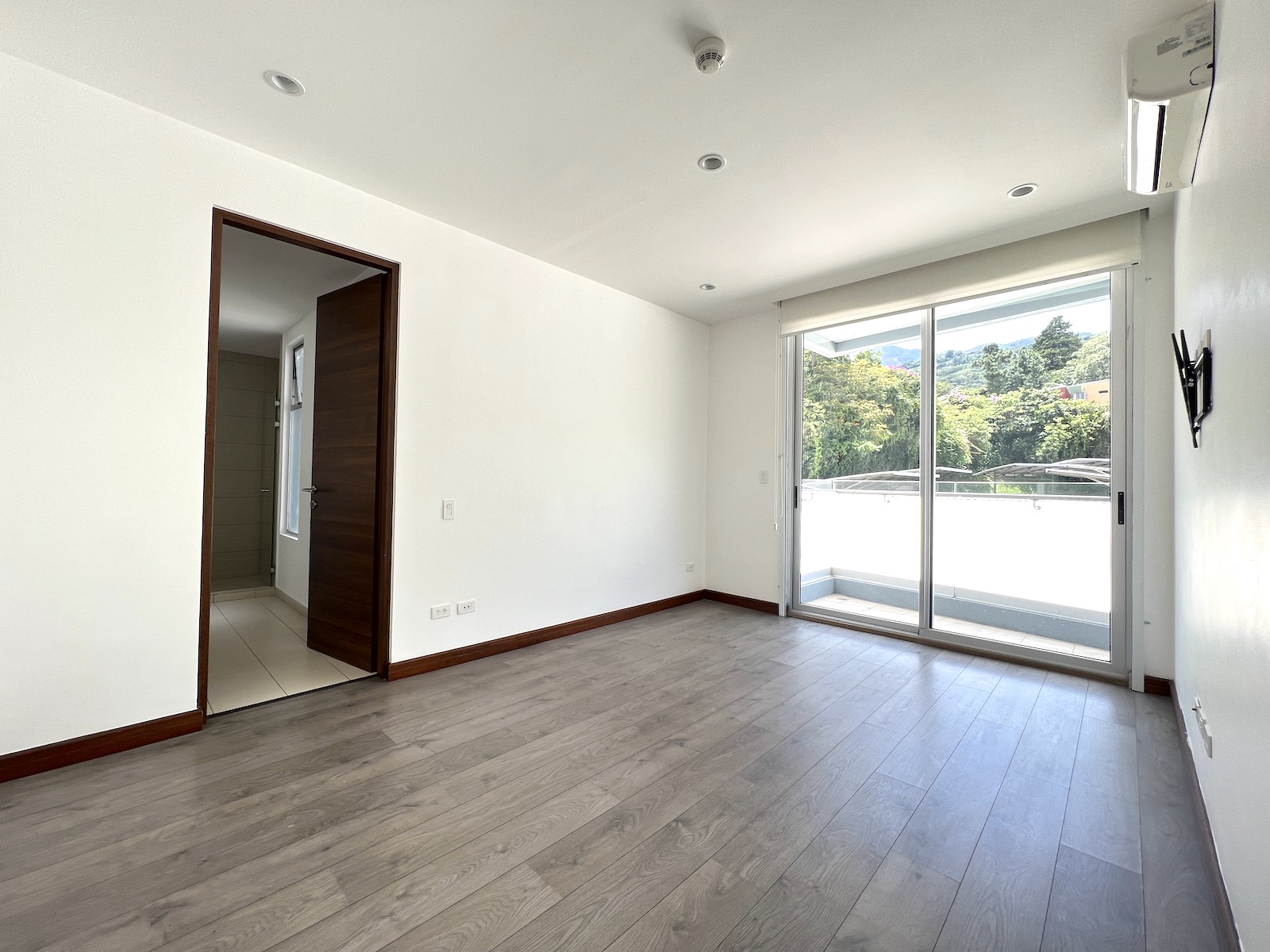 3 bed Apartment For Sale in Escazu, San Jose - thumb 15