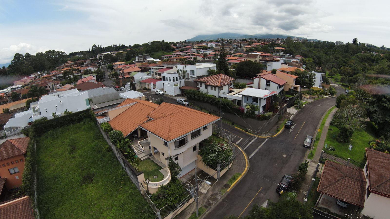 4 bed Condo For Sale in Granadilla, San Jose - thumb 4