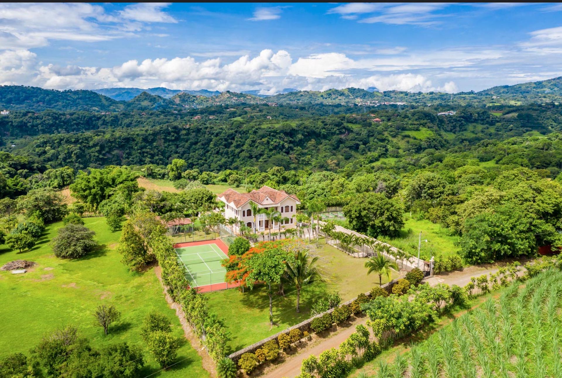 4 bed Single Family Homes For Sale in Atenas, Alajuela - thumb 4