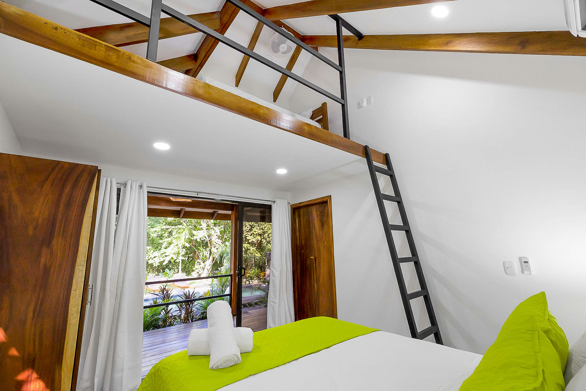 4 bed Single Family Homes For Sale in Tamarindo, Guanacaste - thumb 29