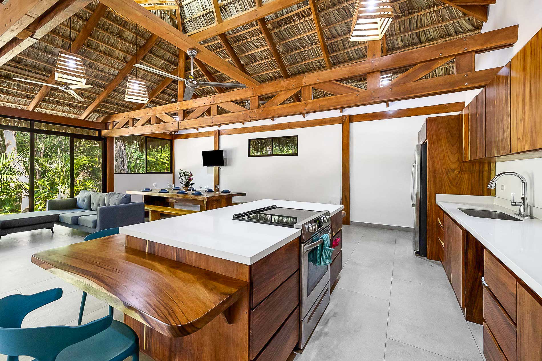 4 bed Single Family Homes For Sale in Tamarindo, Guanacaste - thumb 20