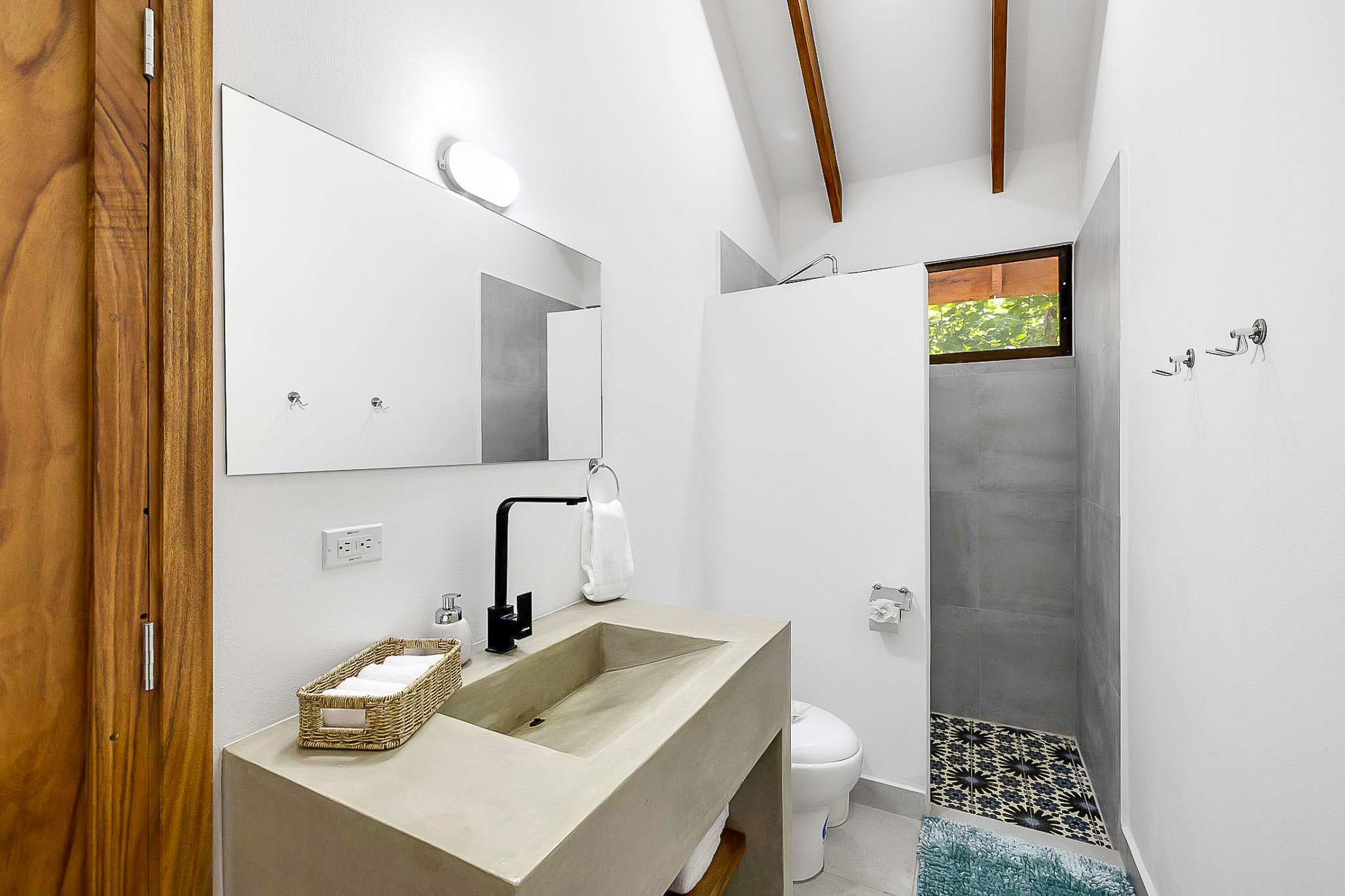 4 bed Single Family Homes For Sale in Tamarindo, Guanacaste - thumb 24