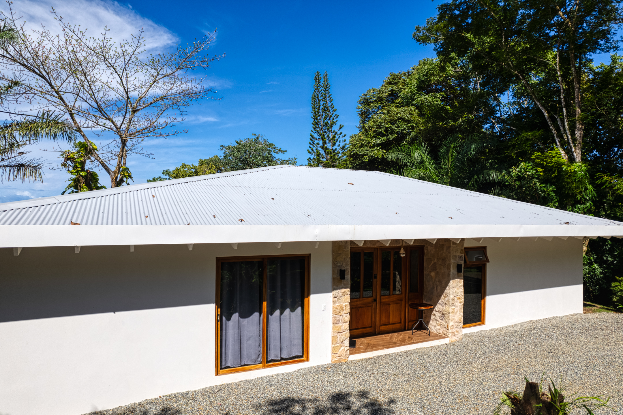 4 bed Single Family Homes For Sale in Ojochal, Puntarenas - thumb 27