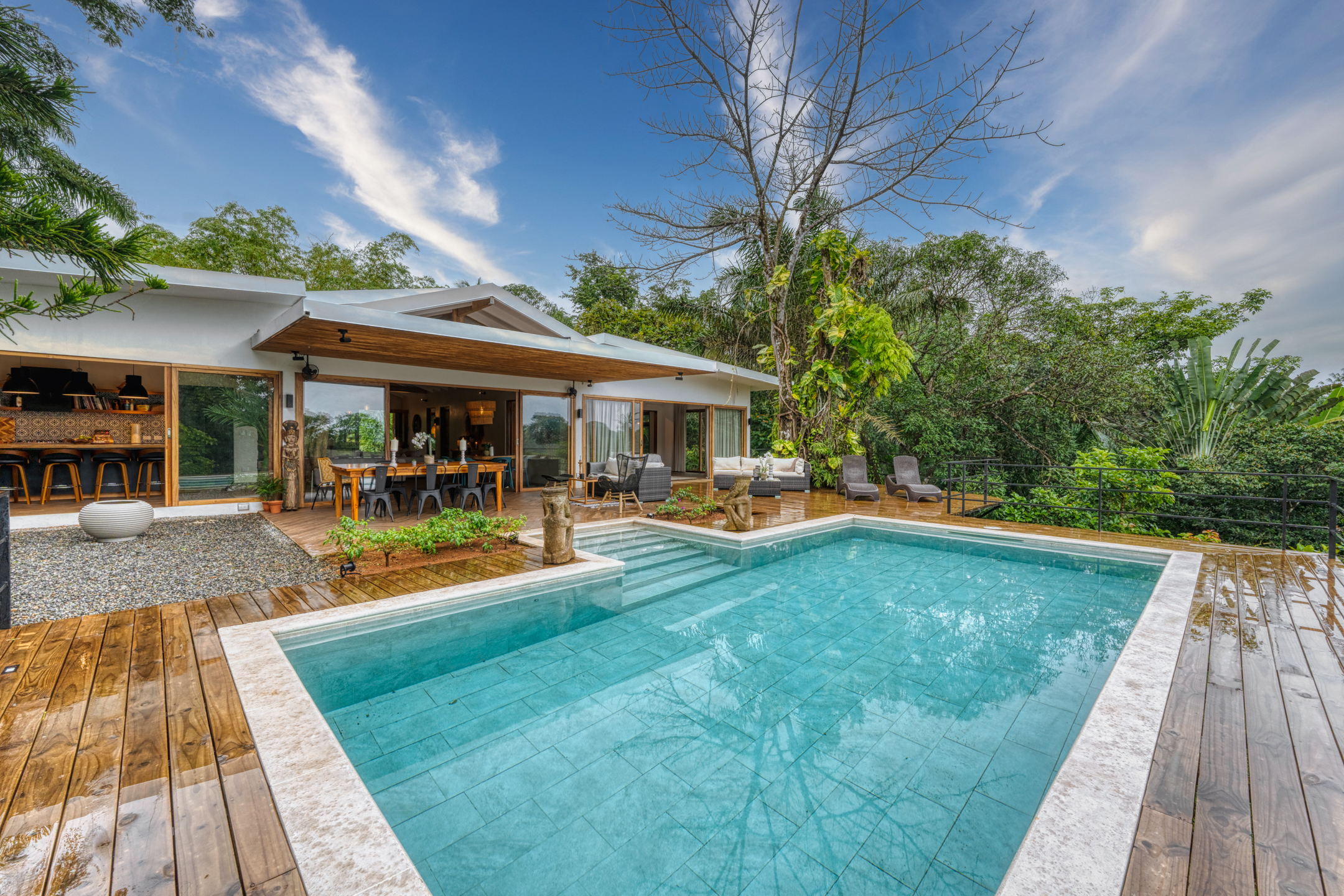 4 bed Single Family Homes For Sale in Ojochal, Puntarenas - thumb 1