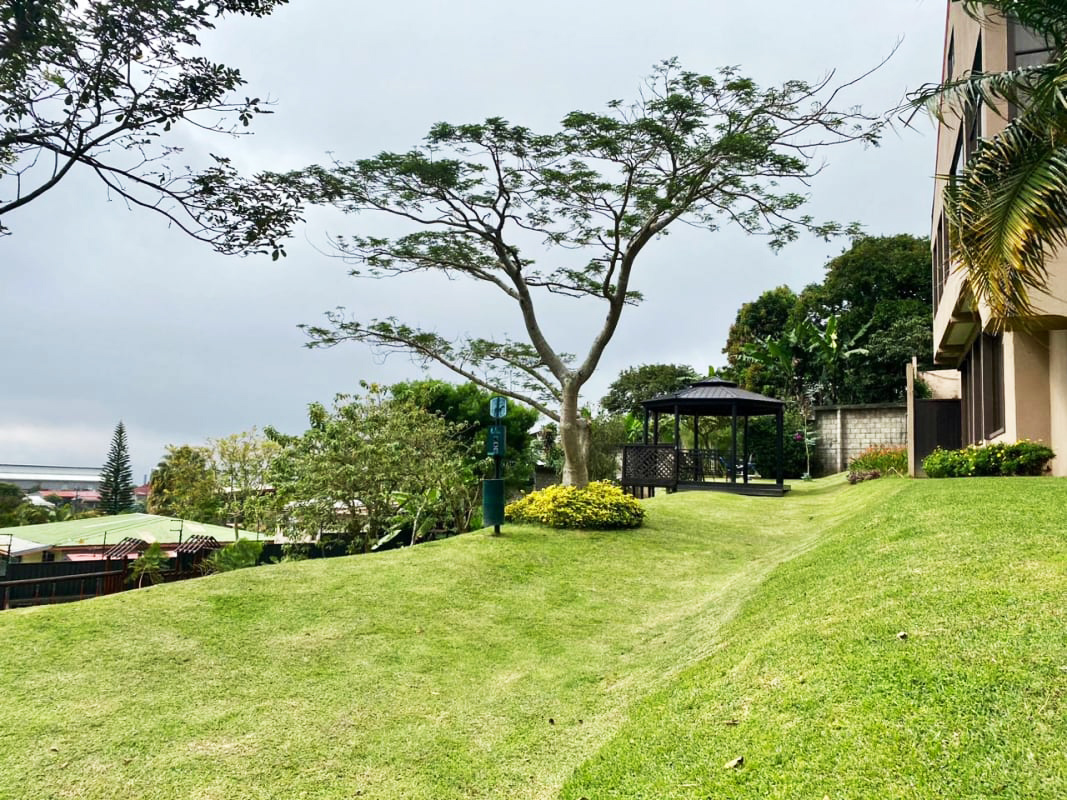 4 bed Single Family Homes For Sale in Granadilla, San Jose - thumb 2