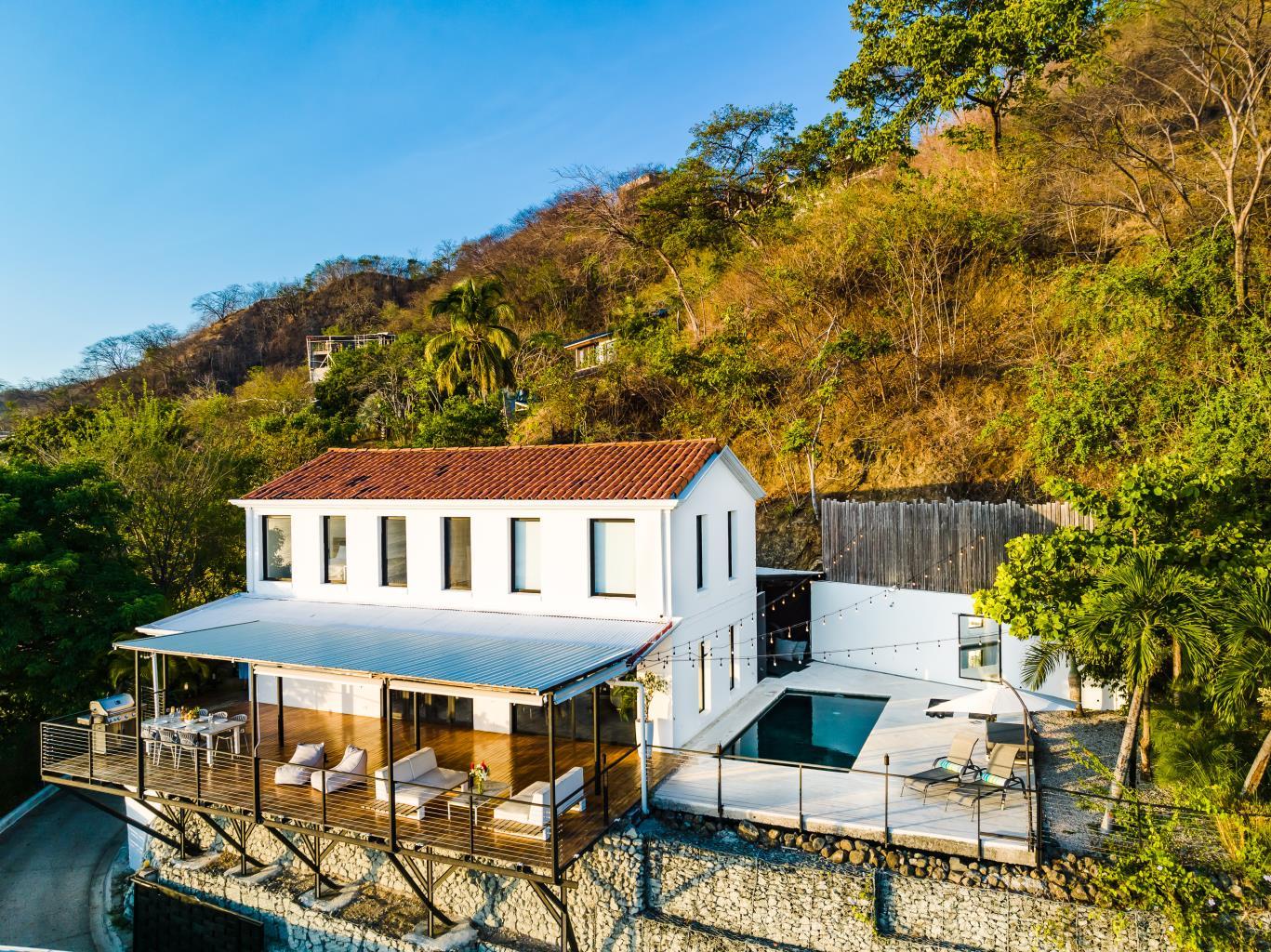 7 bed Single Family Homes For Sale in Playa Flamingo, Guanacaste - thumb 2