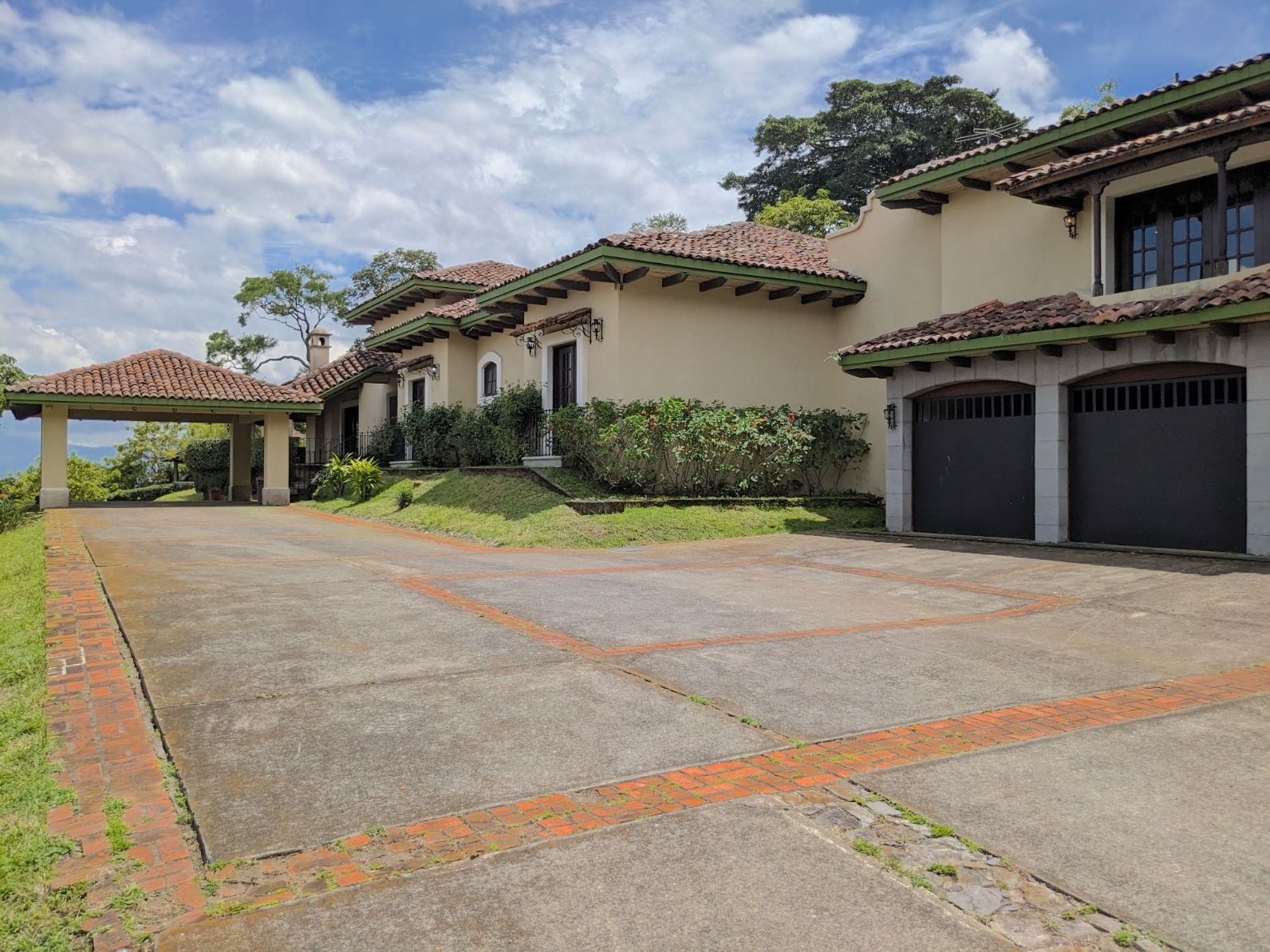 5 bed Single Family Homes For Sale in Escazu, San Jose - thumb 5
